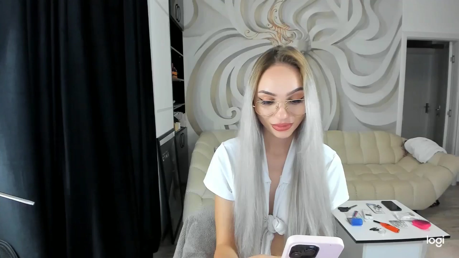 Gallery image thumbnail from HaleySweet18's myfreecams stream on, 09/28/2024, 21:12 image 19 of 20