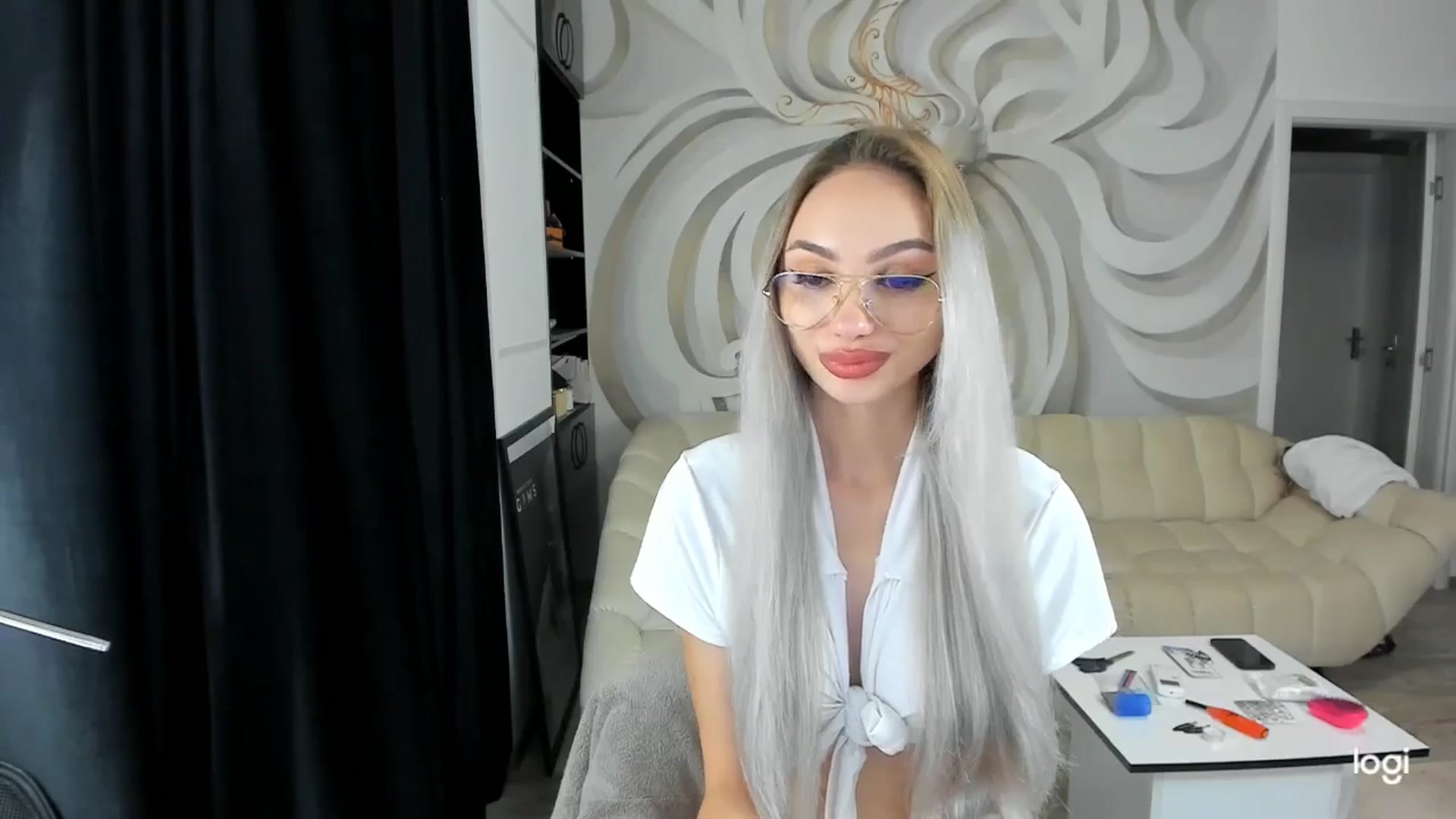 Gallery image thumbnail from HaleySweet18's myfreecams stream on, 09/28/2024, 21:12 image 17 of 20