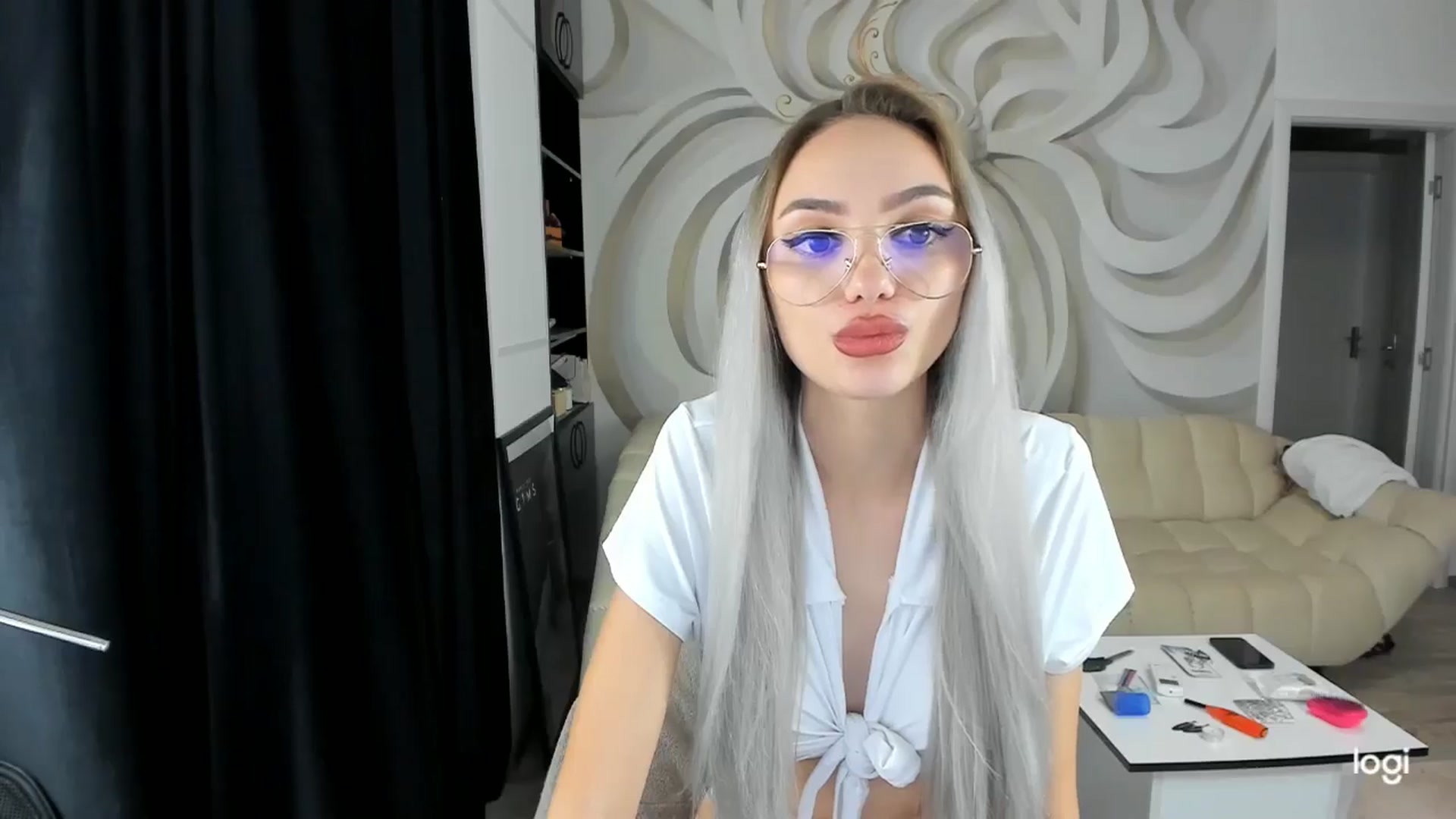 Gallery image thumbnail from HaleySweet18's myfreecams stream on, 09/28/2024, 21:12 image 15 of 20