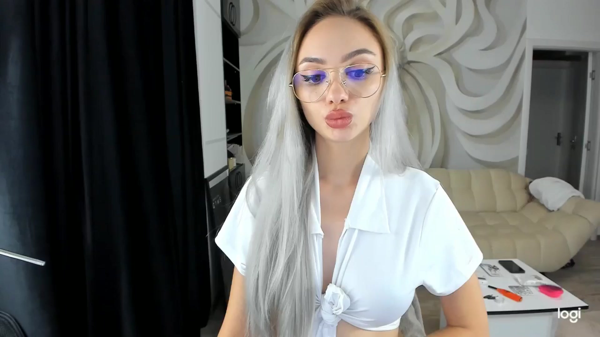 Gallery image thumbnail from HaleySweet18's myfreecams stream on, 09/28/2024, 23:01 image 3 of 20