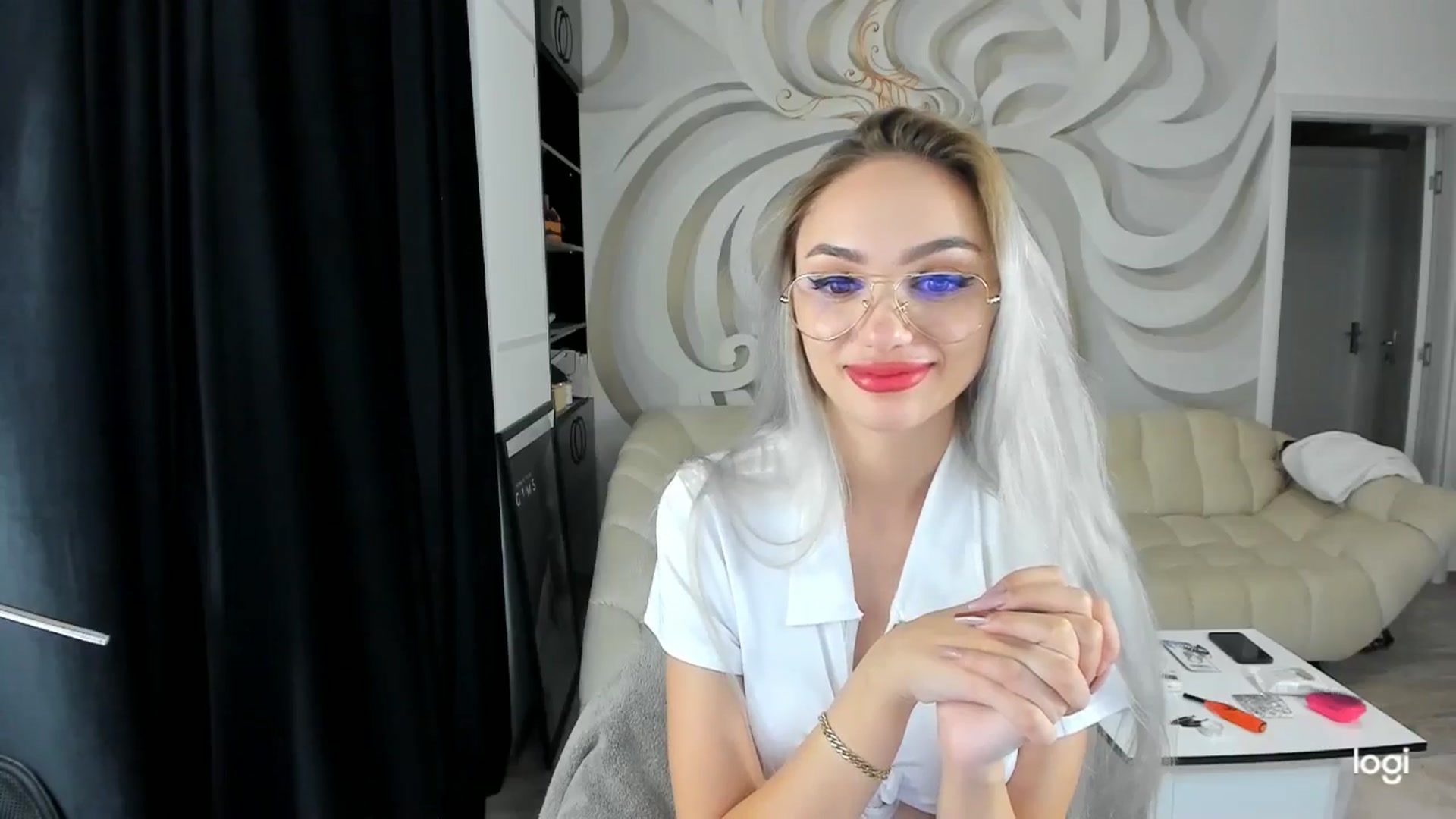 Gallery image thumbnail from HaleySweet18's myfreecams stream on, 09/29/2024, 01:18 image 5 of 20