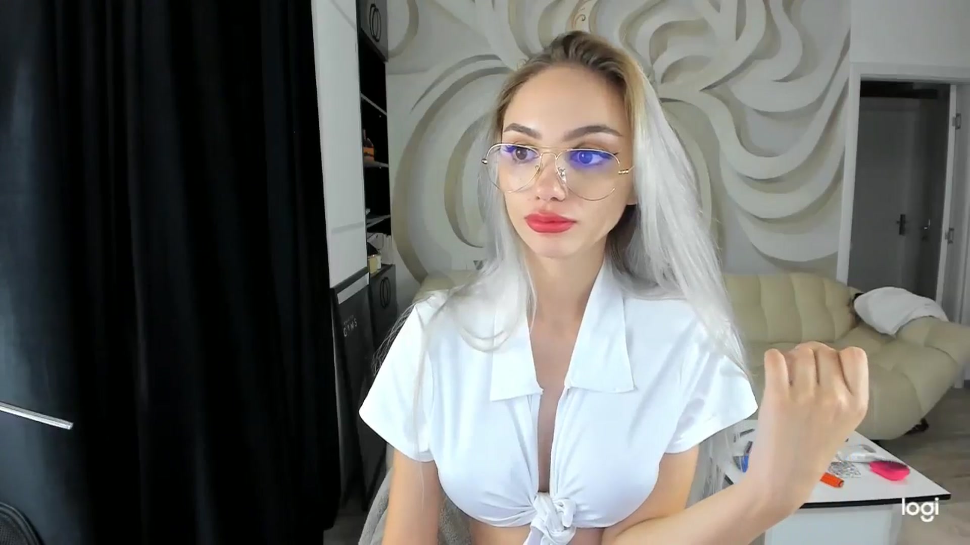 Gallery image thumbnail from HaleySweet18's myfreecams stream on, 09/29/2024, 01:18 image 4 of 20
