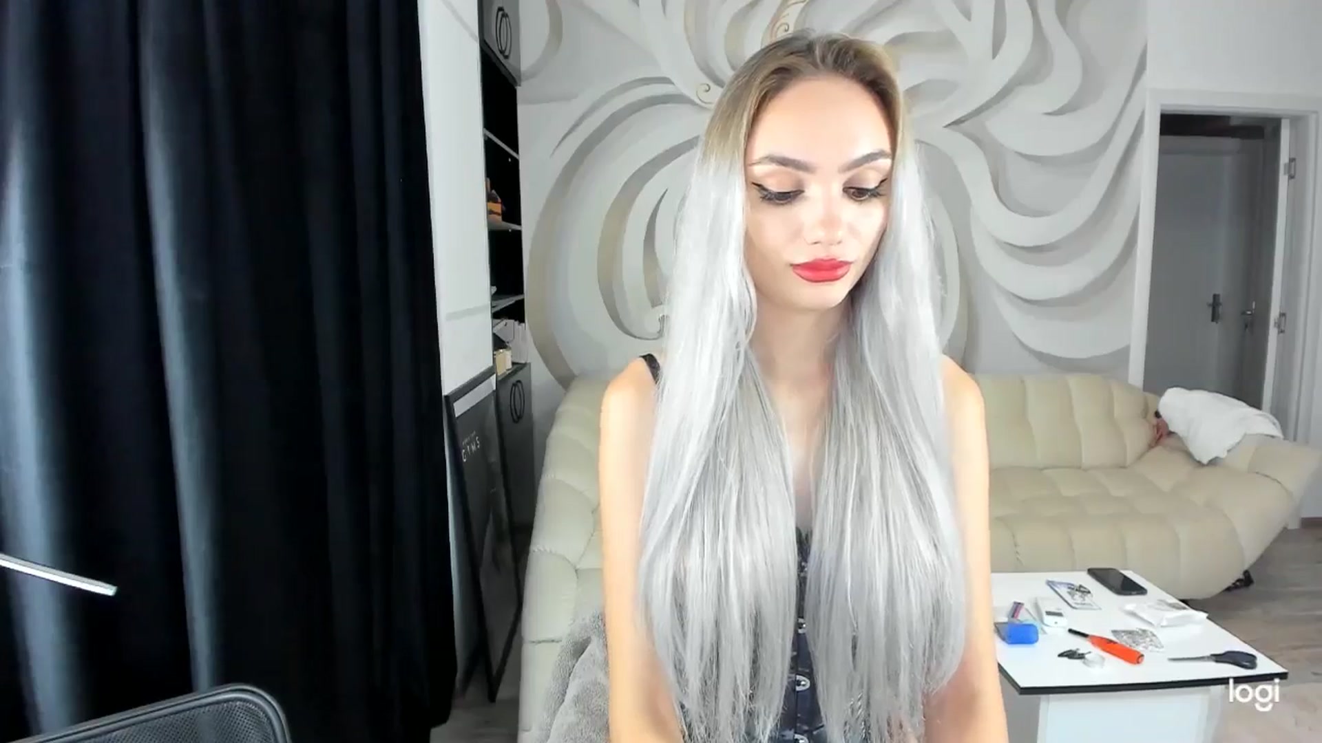 Gallery image thumbnail from HaleySweet18's myfreecams stream on, 09/29/2024, 21:38 image 2 of 20