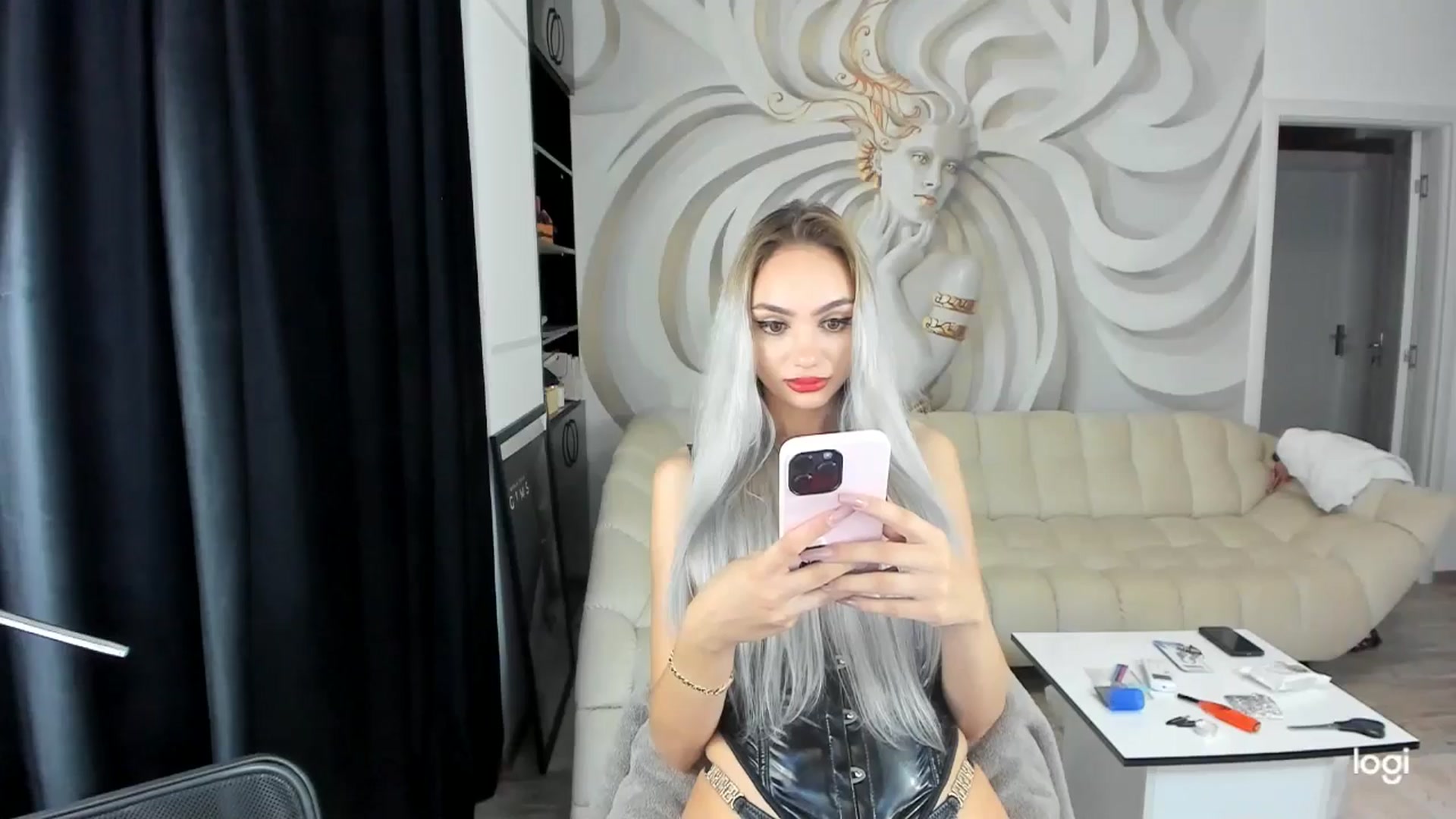 Gallery image thumbnail from HaleySweet18's myfreecams stream on, 09/29/2024, 21:38 image 5 of 20