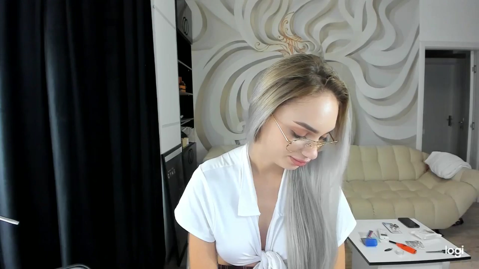 Gallery image thumbnail from HaleySweet18's myfreecams stream on, 09/30/2024, 20:02 image 14 of 20