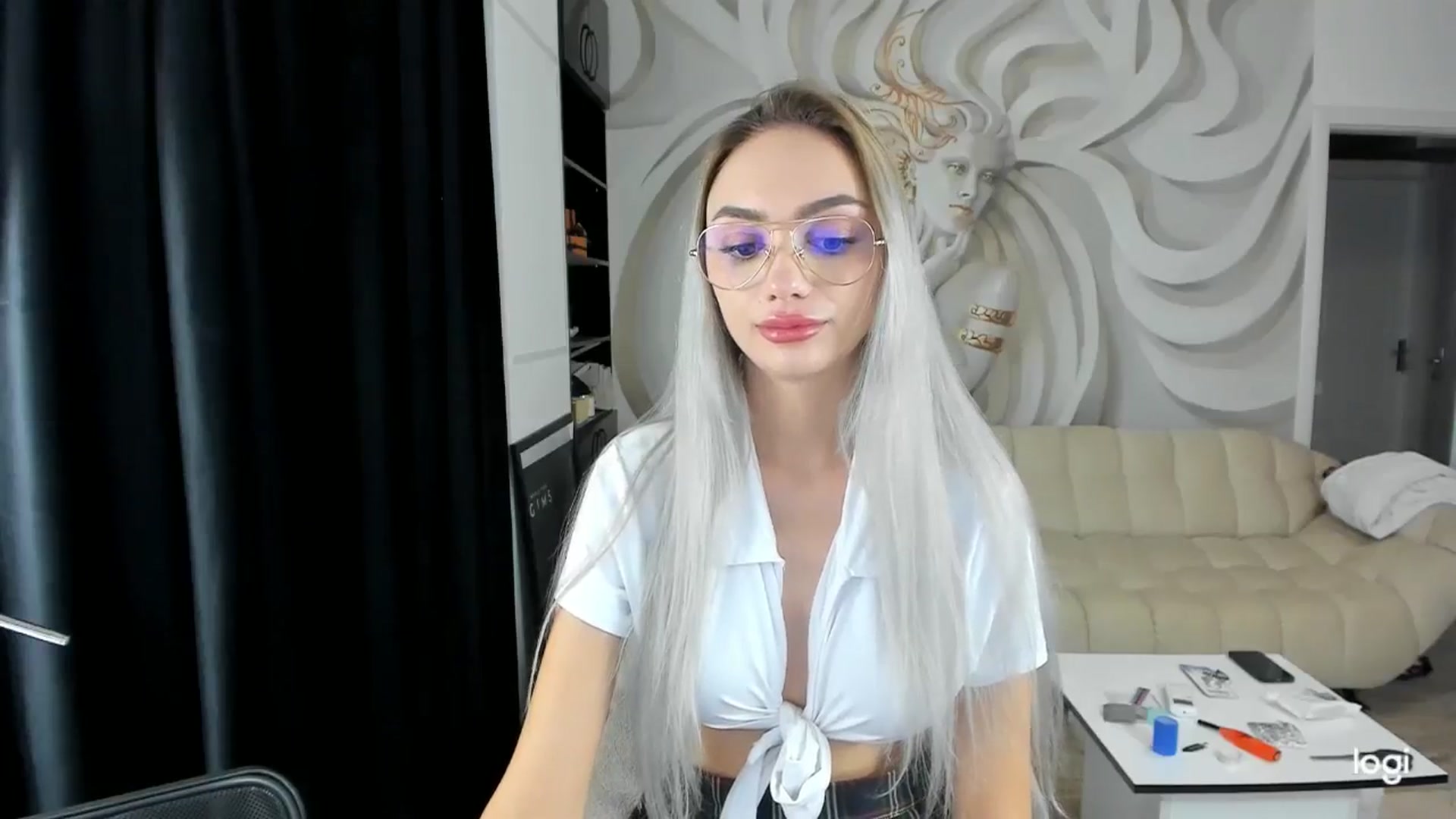 Gallery image thumbnail from HaleySweet18's myfreecams stream on, 09/30/2024, 23:25 image 5 of 20