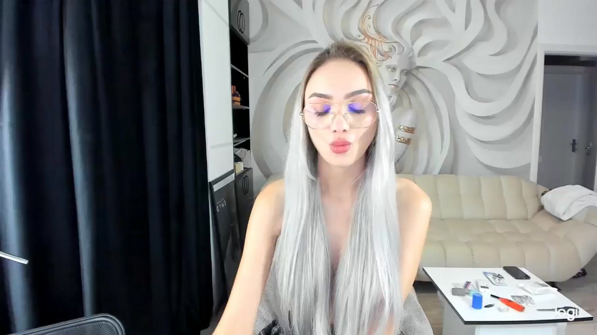Gallery image thumbnail from HaleySweet18's myfreecams stream on, 09/30/2024, 23:34 image 6 of 20