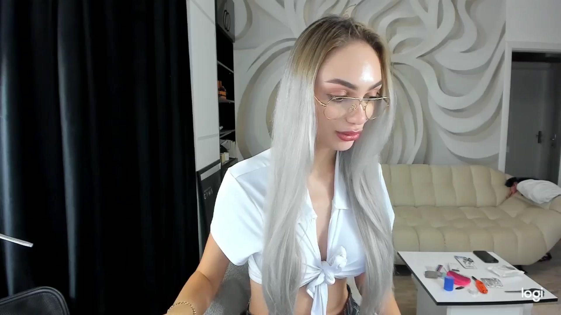 Gallery image thumbnail from HaleySweet18's myfreecams stream on, 10/01/2024, 02:31 image 11 of 20
