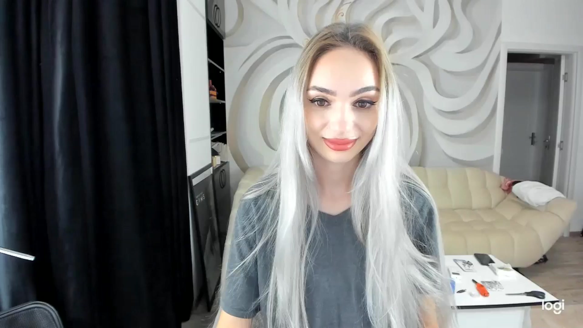 Gallery image thumbnail from HaleySweet18's myfreecams stream on, 10/01/2024, 20:16 image 12 of 20
