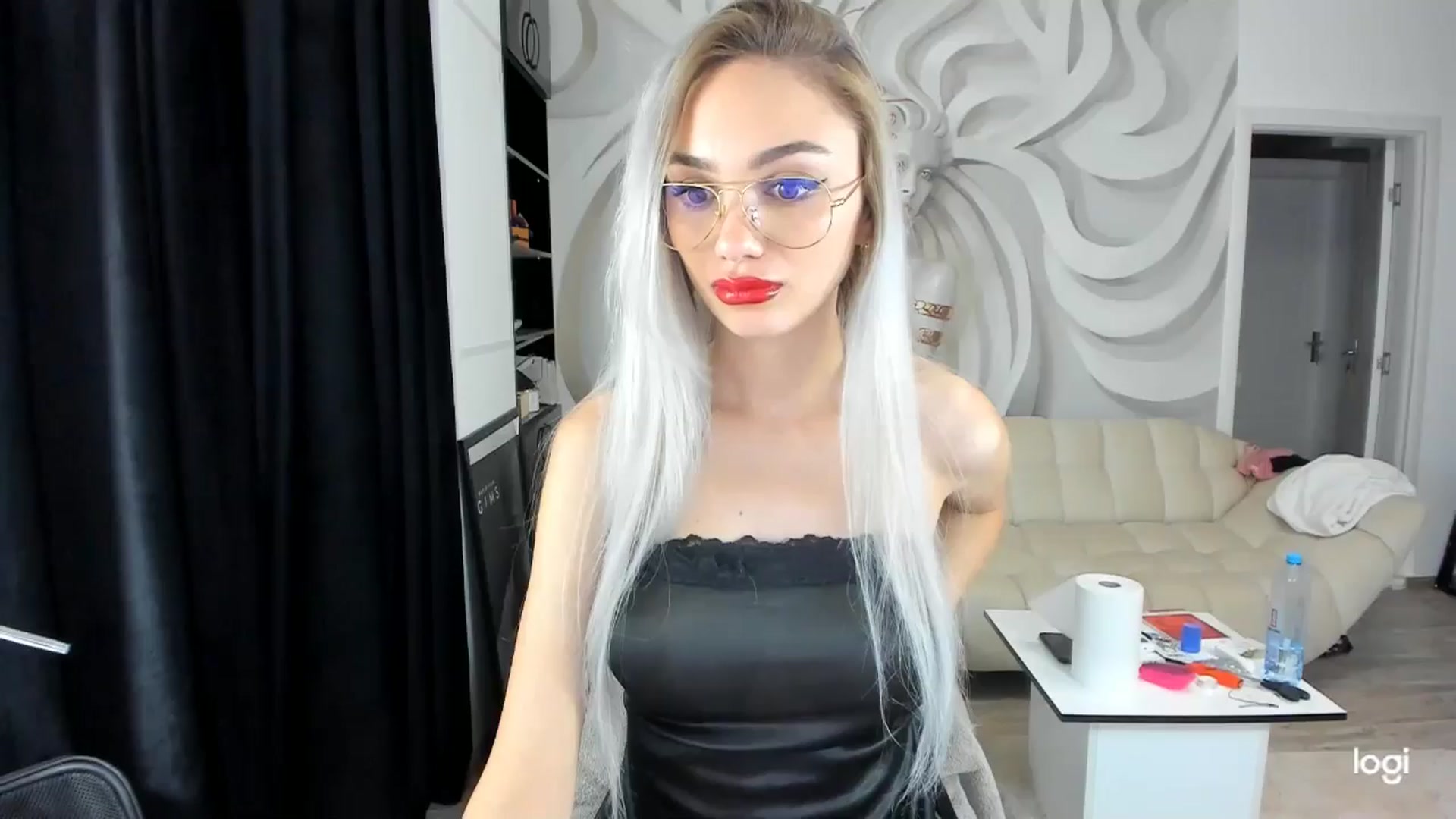 Gallery image thumbnail from HaleySweet18's myfreecams stream on, 10/02/2024, 23:48 image 4 of 20