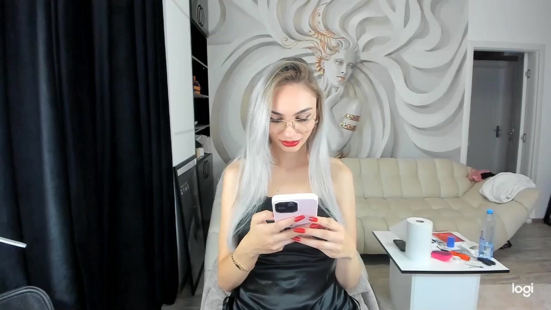 Gallery image thumbnail from HaleySweet18's myfreecams stream on, 10/02/2024, 23:48 image 3 of 20