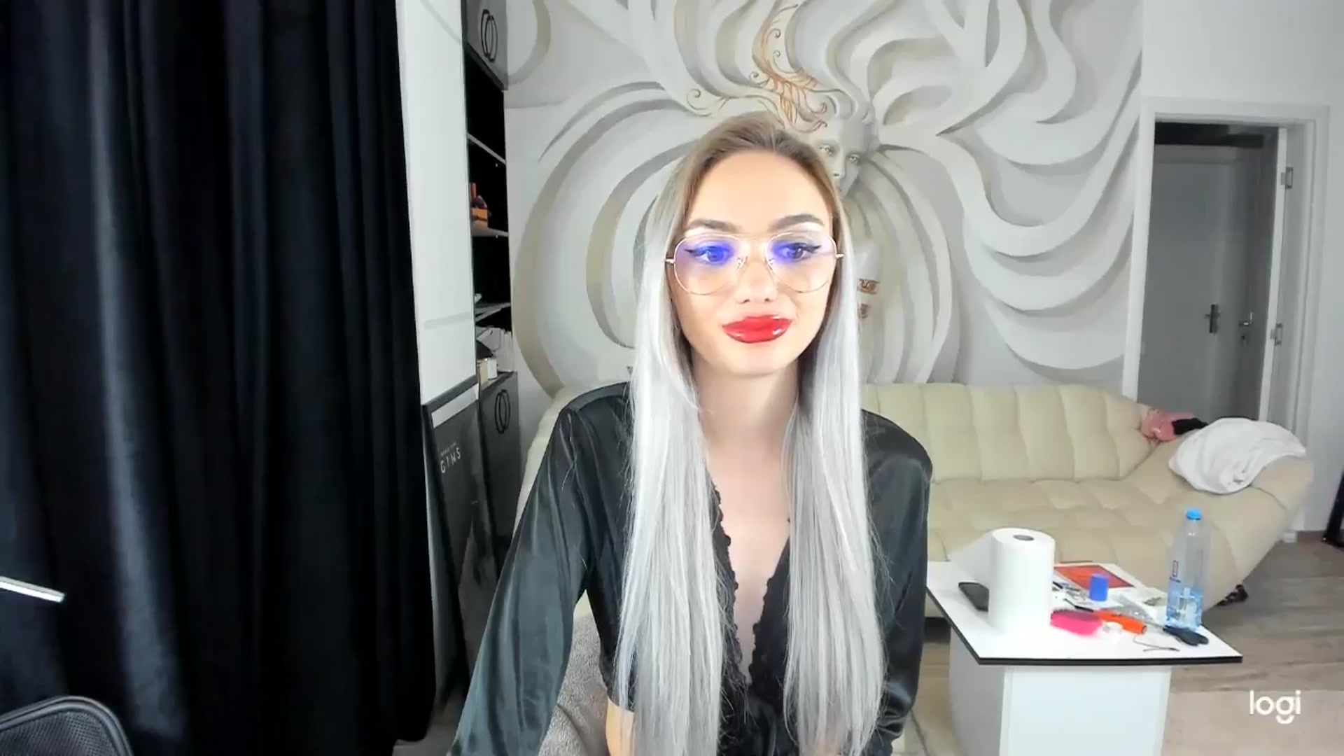 Gallery image thumbnail from HaleySweet18's myfreecams stream on, 10/03/2024, 01:15 image 4 of 20