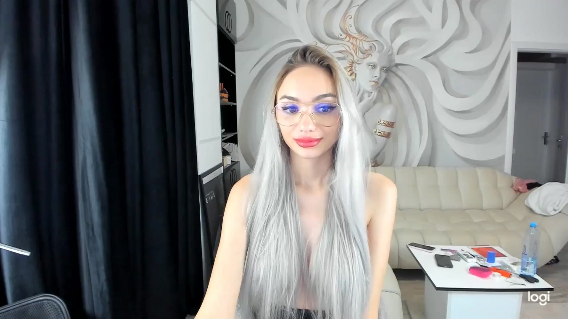 Gallery image thumbnail from HaleySweet18's myfreecams stream on, 10/03/2024, 04:30 image 8 of 20