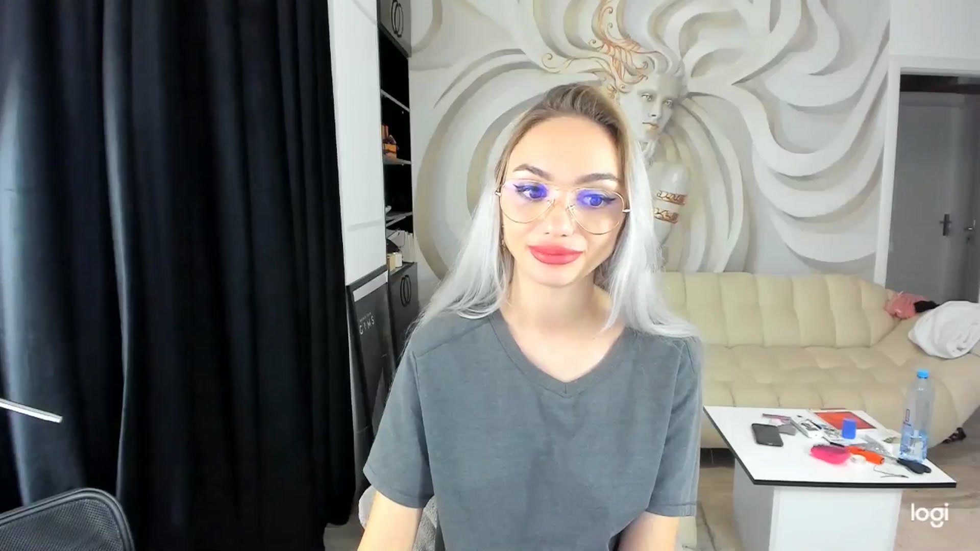 Gallery image thumbnail from HaleySweet18's myfreecams stream on, 10/03/2024, 05:36 image 10 of 20