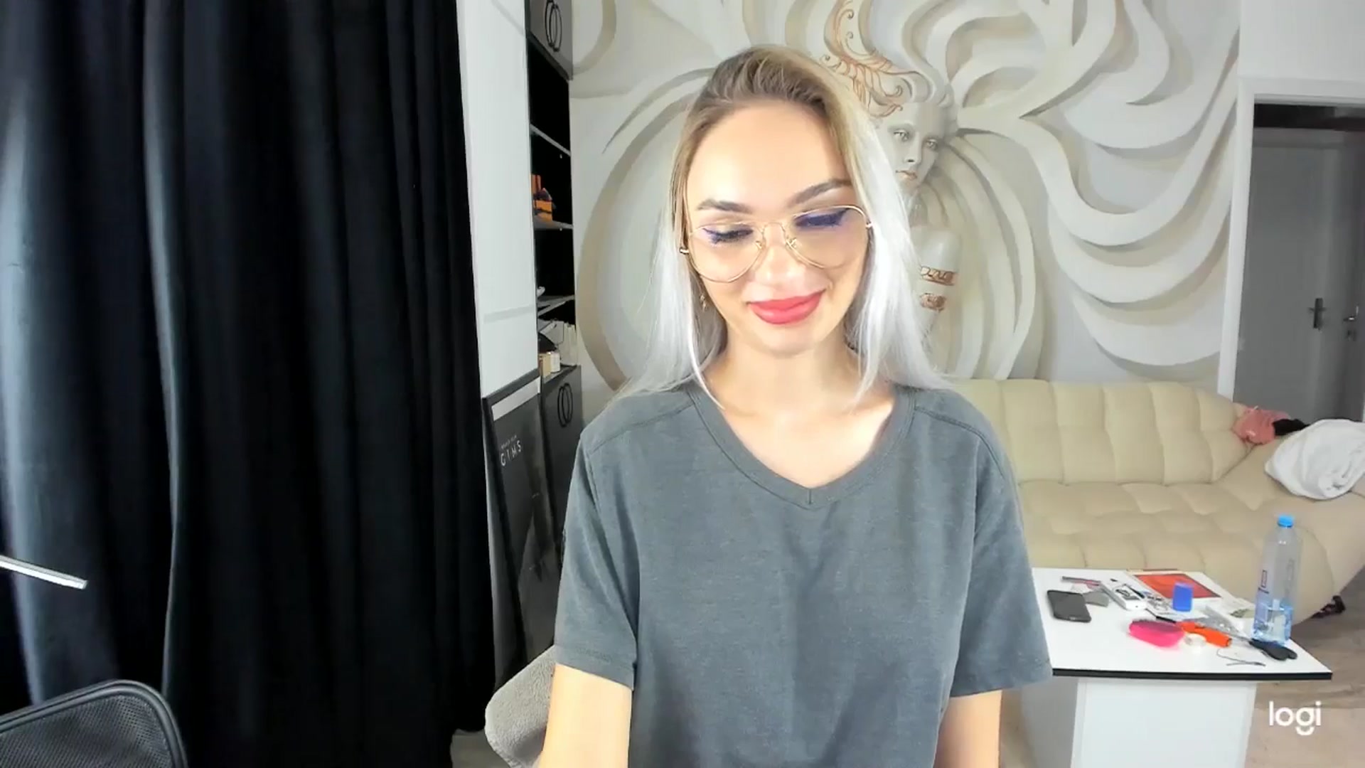 Gallery image thumbnail from HaleySweet18's myfreecams stream on, 10/03/2024, 05:36 image 6 of 20