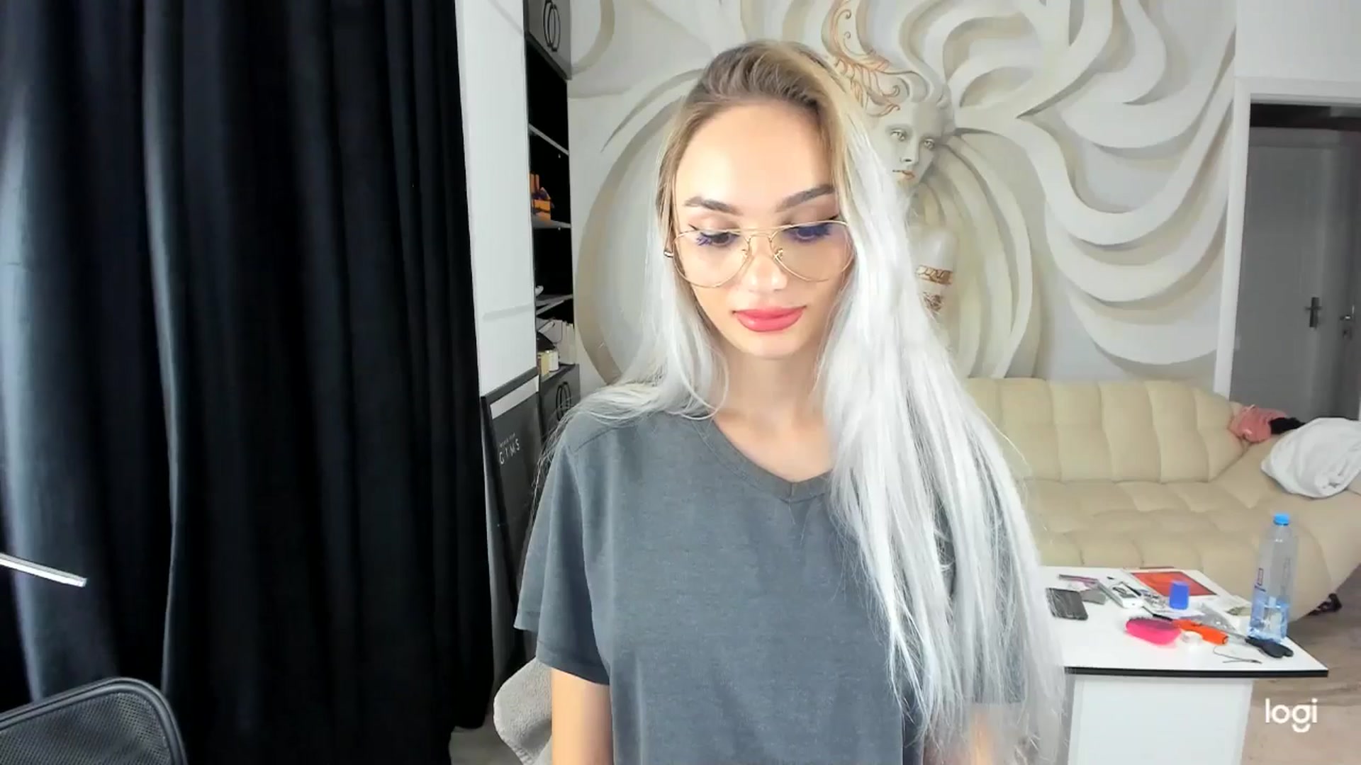 Gallery image thumbnail from HaleySweet18's myfreecams stream on, 10/03/2024, 05:36 image 15 of 20