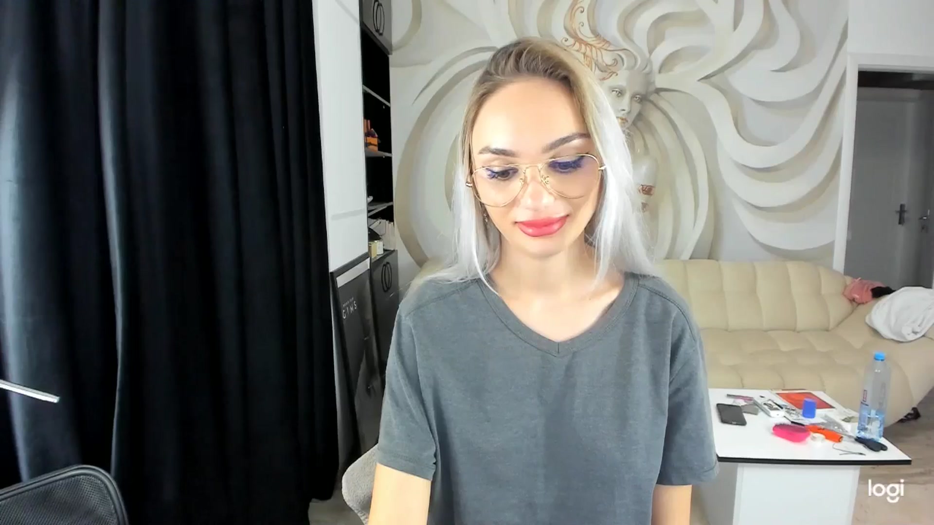 Gallery image thumbnail from HaleySweet18's myfreecams stream on, 10/03/2024, 05:36 image 7 of 20