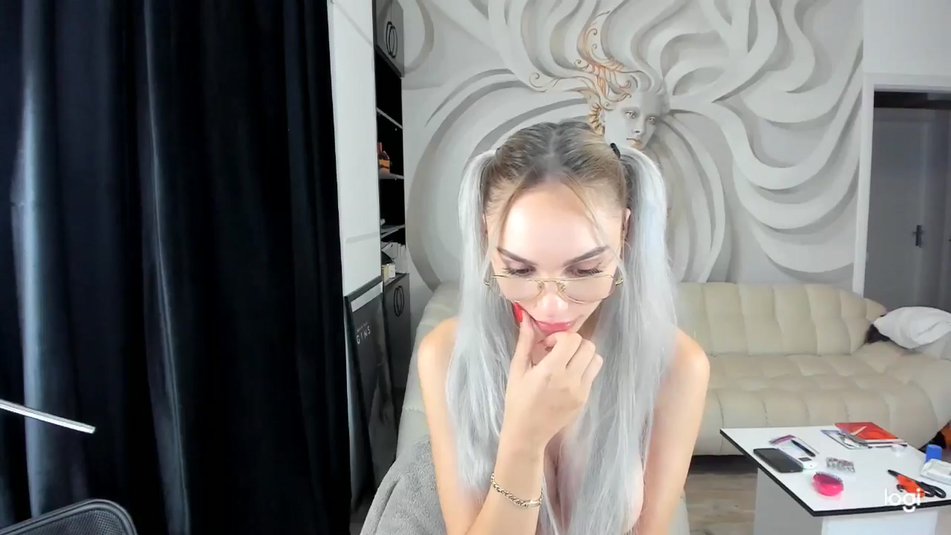 Gallery image thumbnail from HaleySweet18's myfreecams stream on, 10/07/2024, 05:42 image 12 of 20