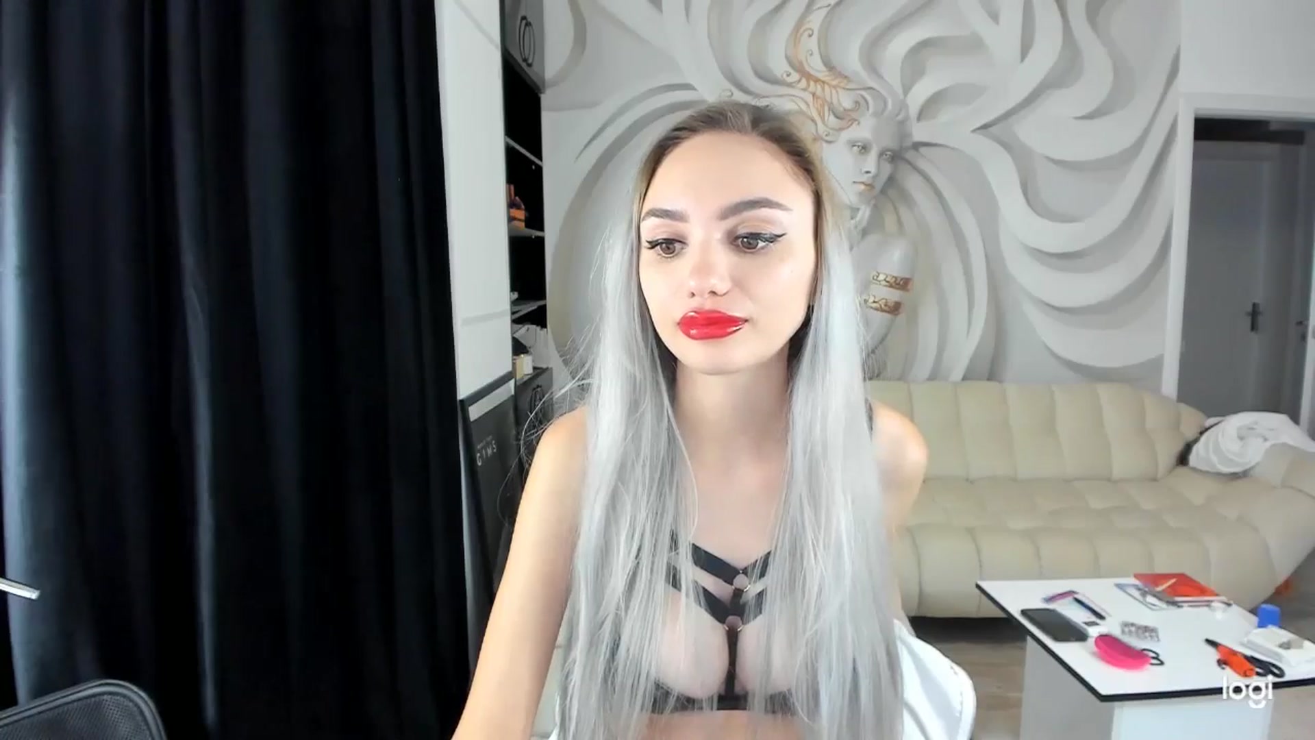 Gallery image thumbnail from HaleySweet18's myfreecams stream on, 10/08/2024, 03:29 image 19 of 20