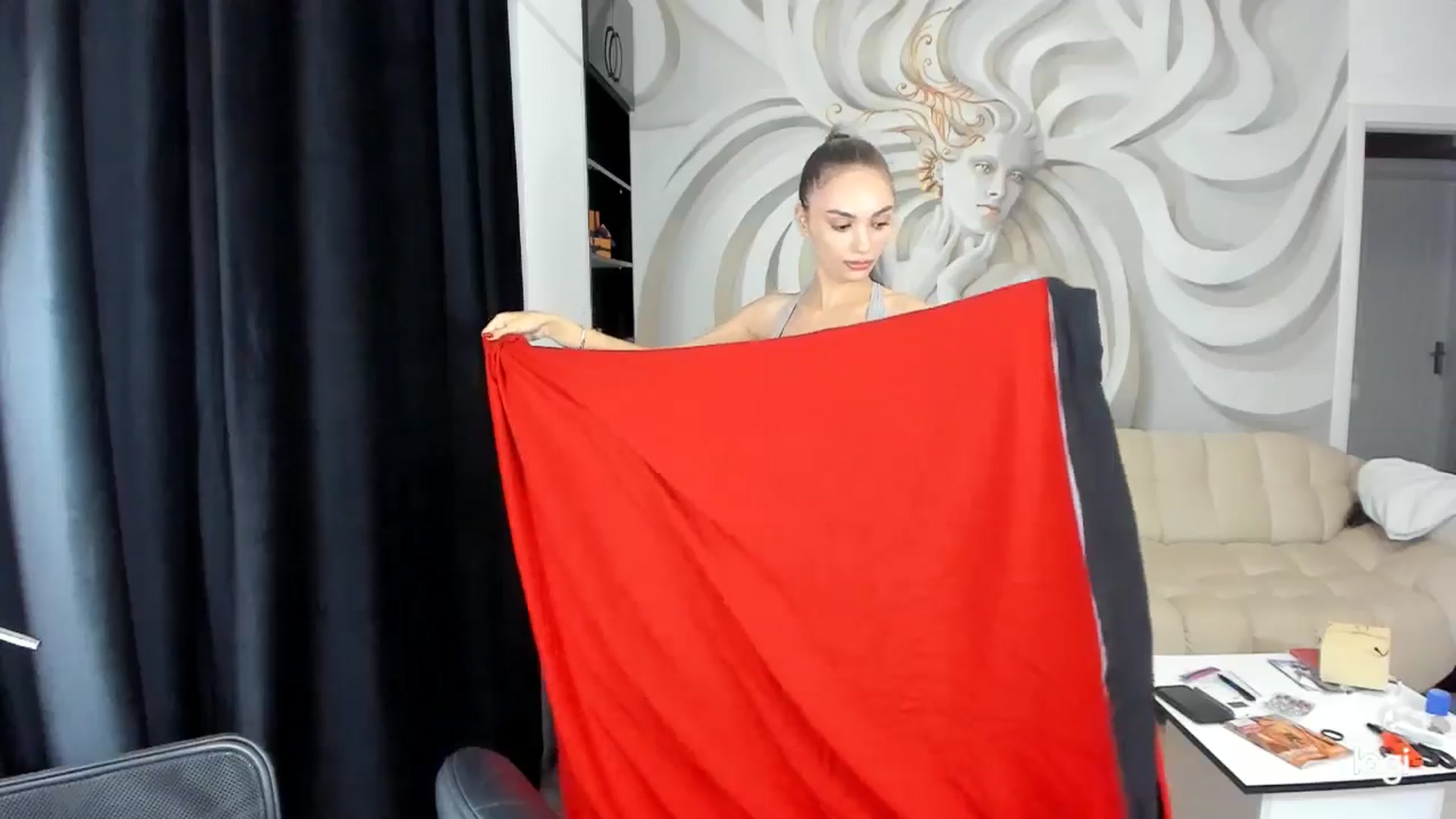 Gallery image thumbnail from HaleySweet18's myfreecams stream on, 10/10/2024, 02:00 image 10 of 20
