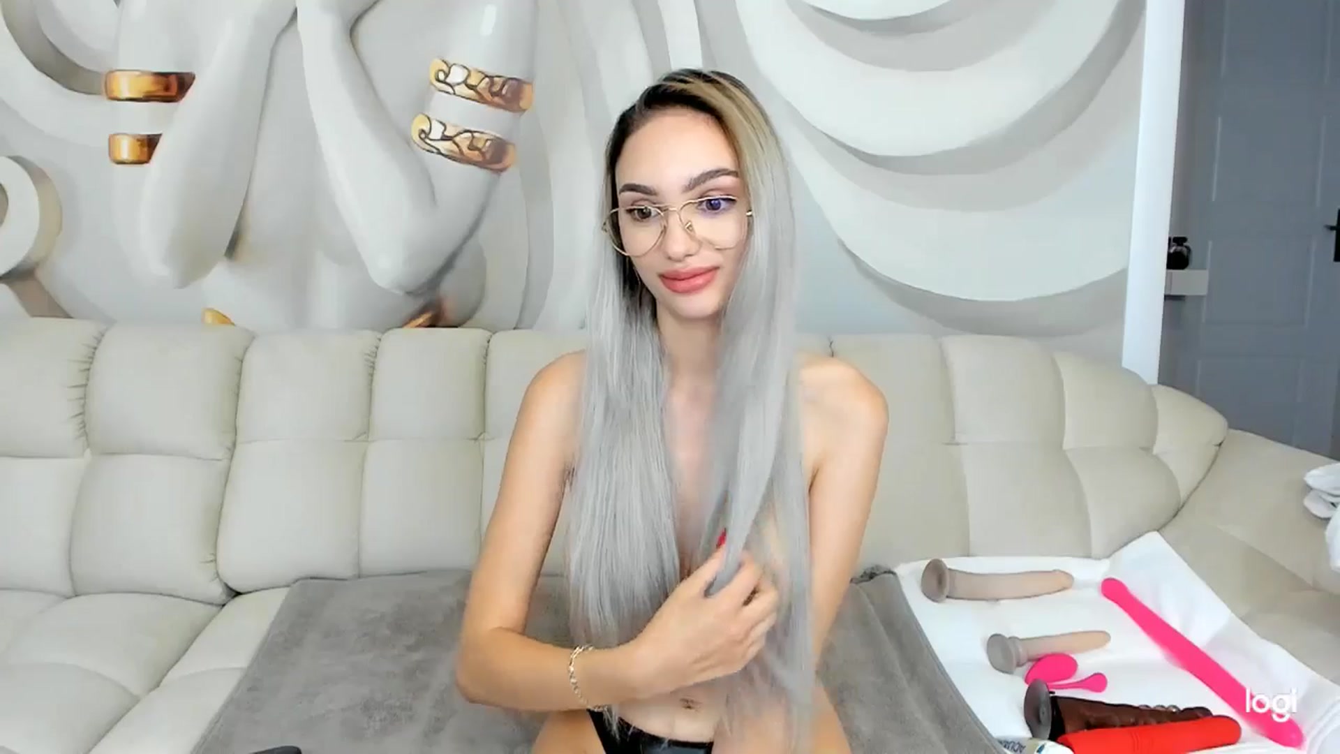Gallery image thumbnail from HaleySweet18's myfreecams stream on, 10/16/2024, 04:46 image 8 of 20