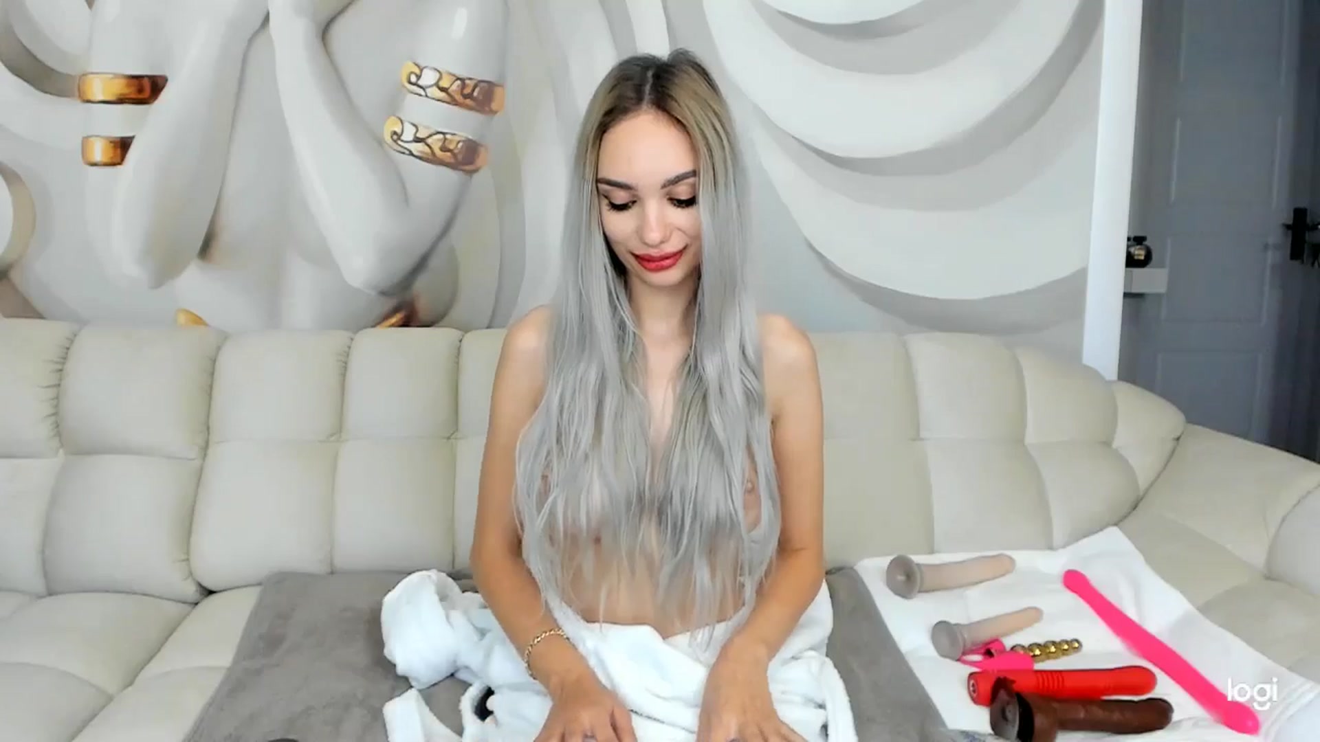 Gallery image thumbnail from HaleySweet18's myfreecams stream on, 10/19/2024, 06:03 image 18 of 20