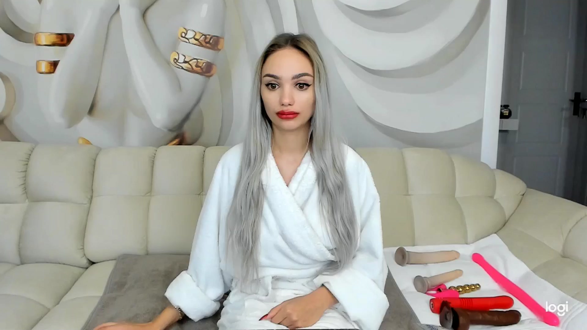 Gallery image thumbnail from HaleySweet18's myfreecams stream on, 10/19/2024, 06:03 image 1 of 20