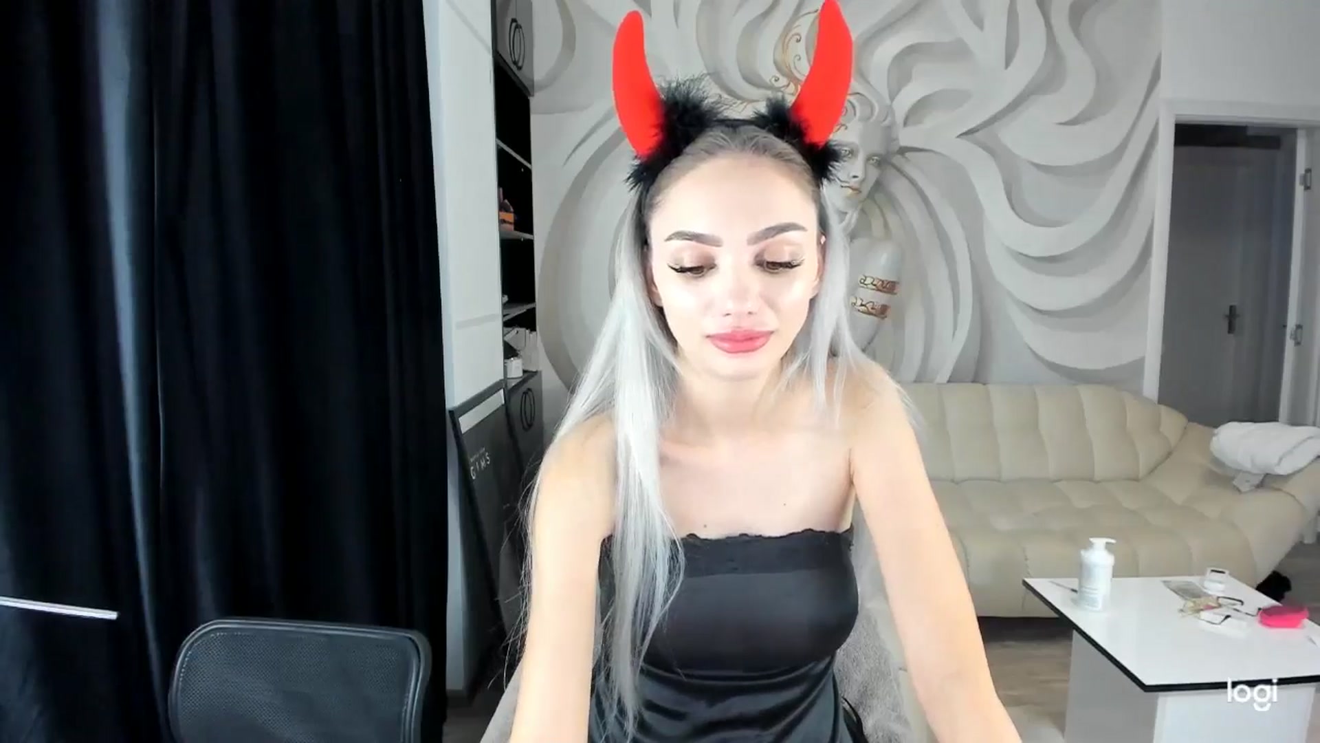 Gallery image thumbnail from HaleySweet18's myfreecams stream on, 10/29/2024, 01:04 image 8 of 20
