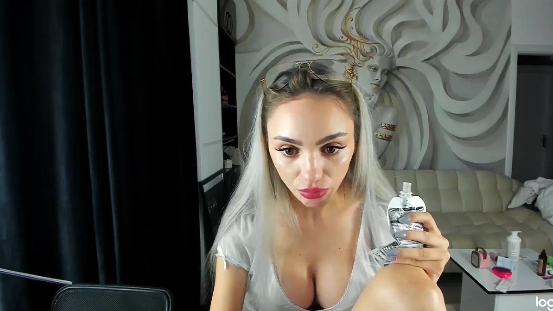 Gallery image thumbnail from HaleySweet18's myfreecams stream on, 11/06/2024, 04:04 image 12 of 20