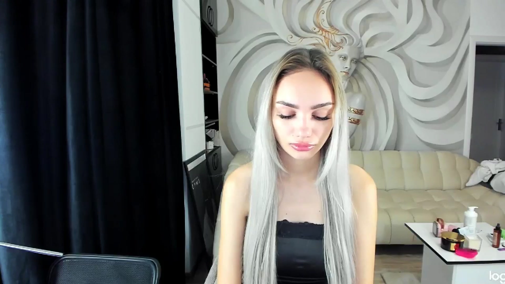 Gallery image thumbnail from HaleySweet18's myfreecams stream on, 11/06/2024, 21:40 image 14 of 20