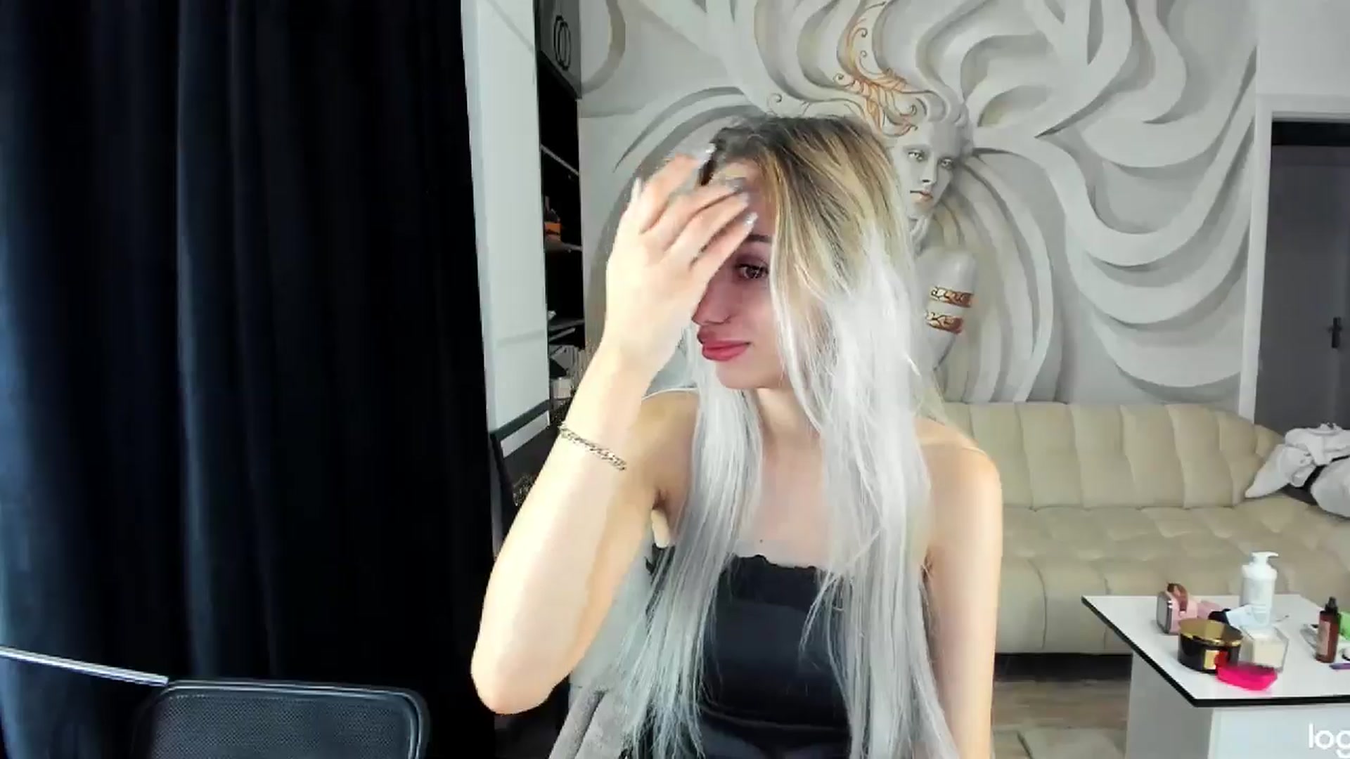 Gallery image thumbnail from HaleySweet18's myfreecams stream on, 11/06/2024, 21:40 image 2 of 20