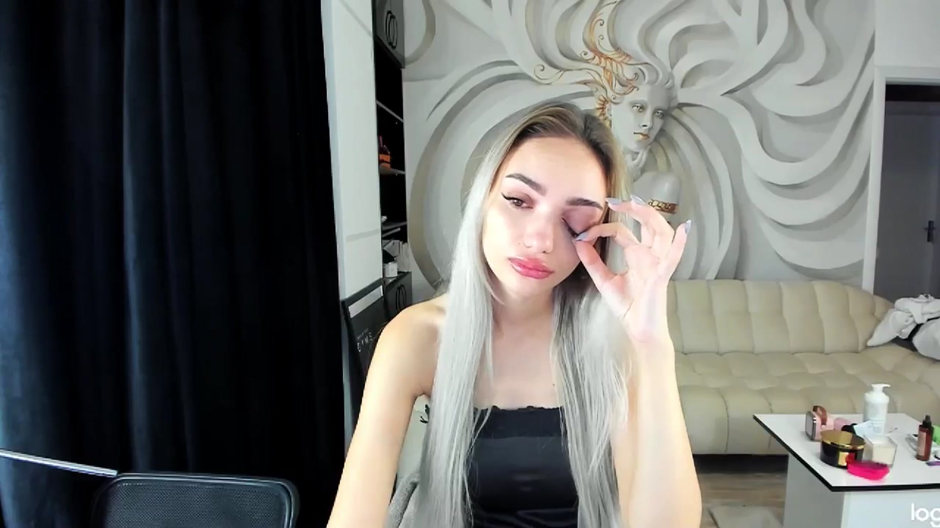 Gallery image thumbnail from HaleySweet18's myfreecams stream on, 11/06/2024, 21:40 image 9 of 20