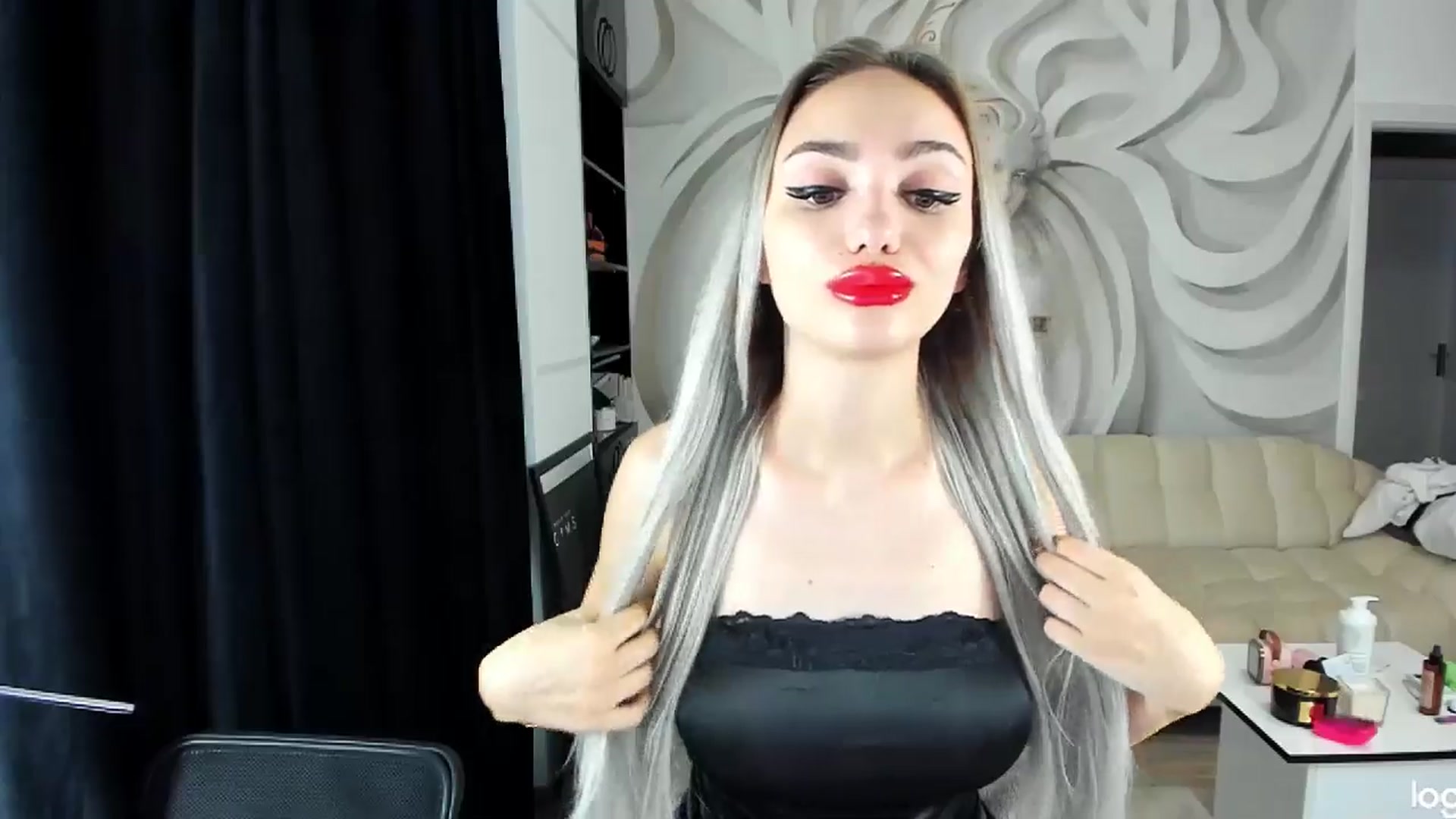 Gallery image thumbnail from HaleySweet18's myfreecams stream on, 11/06/2024, 23:10 image 4 of 20