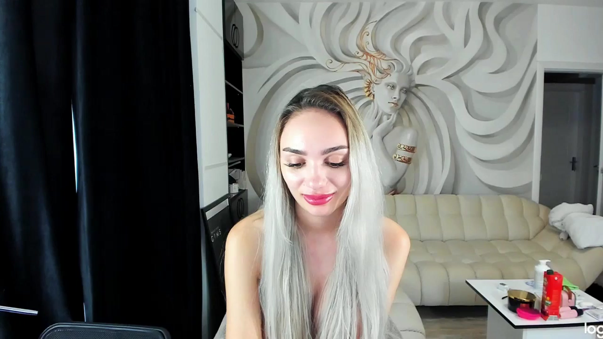 Gallery image thumbnail from HaleySweet18's myfreecams stream on, 11/10/2024, 07:50 image 9 of 20