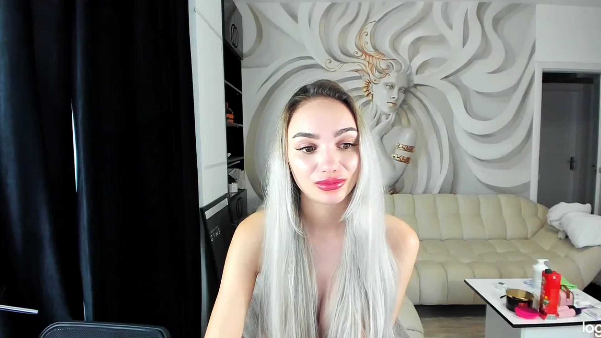 Gallery image thumbnail from HaleySweet18's myfreecams stream on, 11/10/2024, 07:50 image 17 of 20