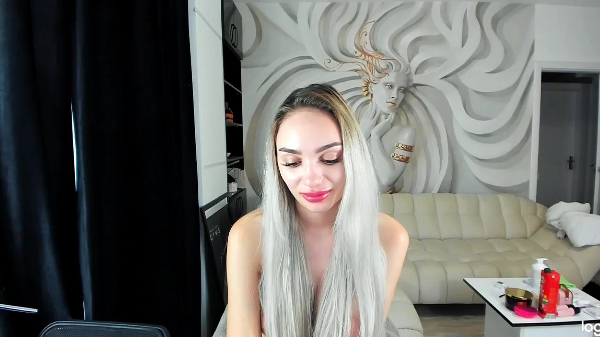 Gallery image thumbnail from HaleySweet18's myfreecams stream on, 11/10/2024, 07:50 image 10 of 20