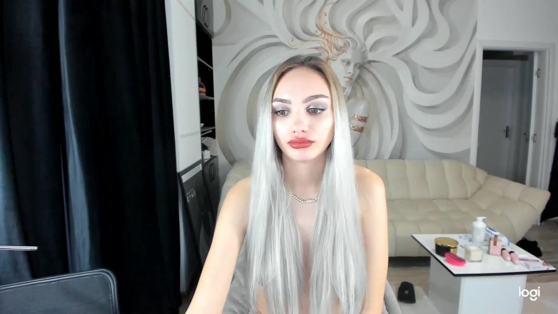 Gallery image thumbnail from HaleySweet18's myfreecams stream on, 11/14/2024, 06:19 image 13 of 20