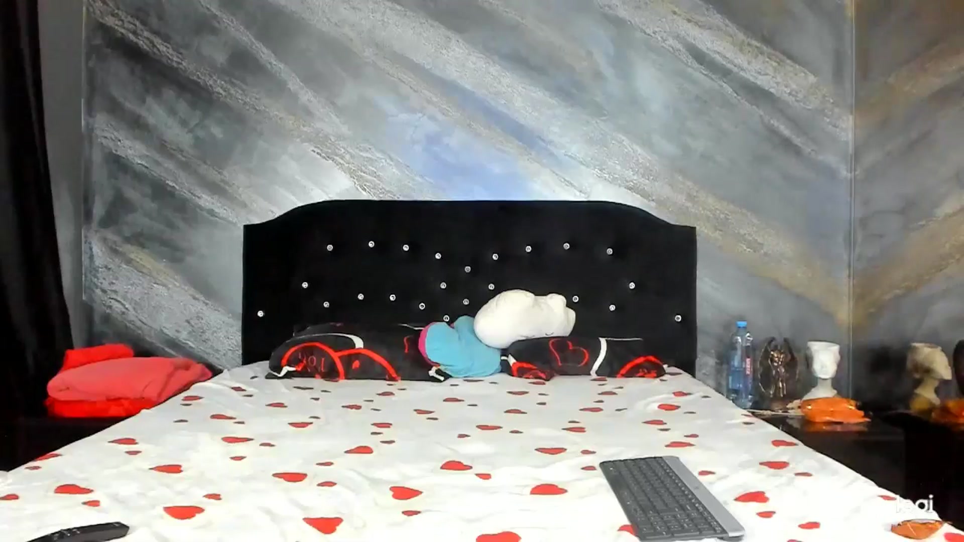 Gallery image thumbnail from HaleySweet18's myfreecams stream on, 11/19/2024, 07:13 image 5 of 20