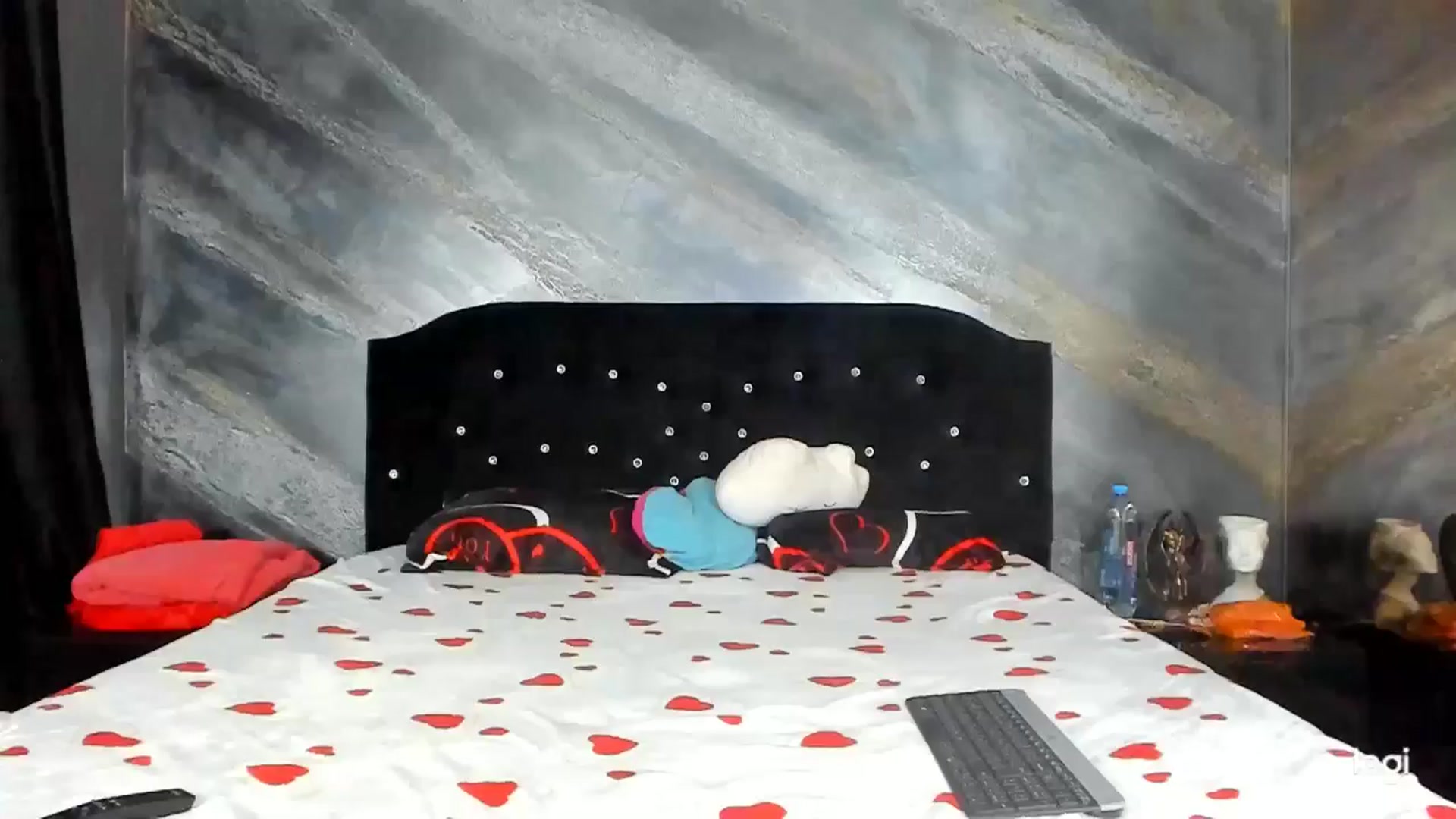 Gallery image thumbnail from HaleySweet18's myfreecams stream on, 11/19/2024, 07:13 image 7 of 20