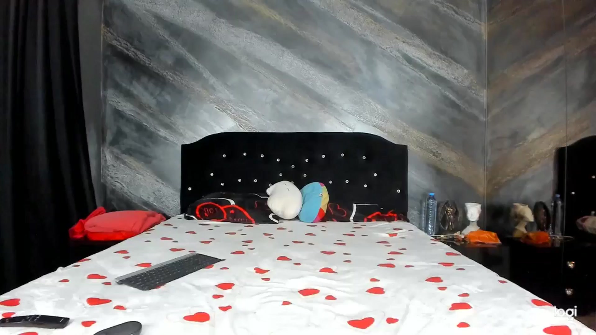 Gallery image thumbnail from HaleySweet18's myfreecams stream on, 11/20/2024, 02:27 image 17 of 20