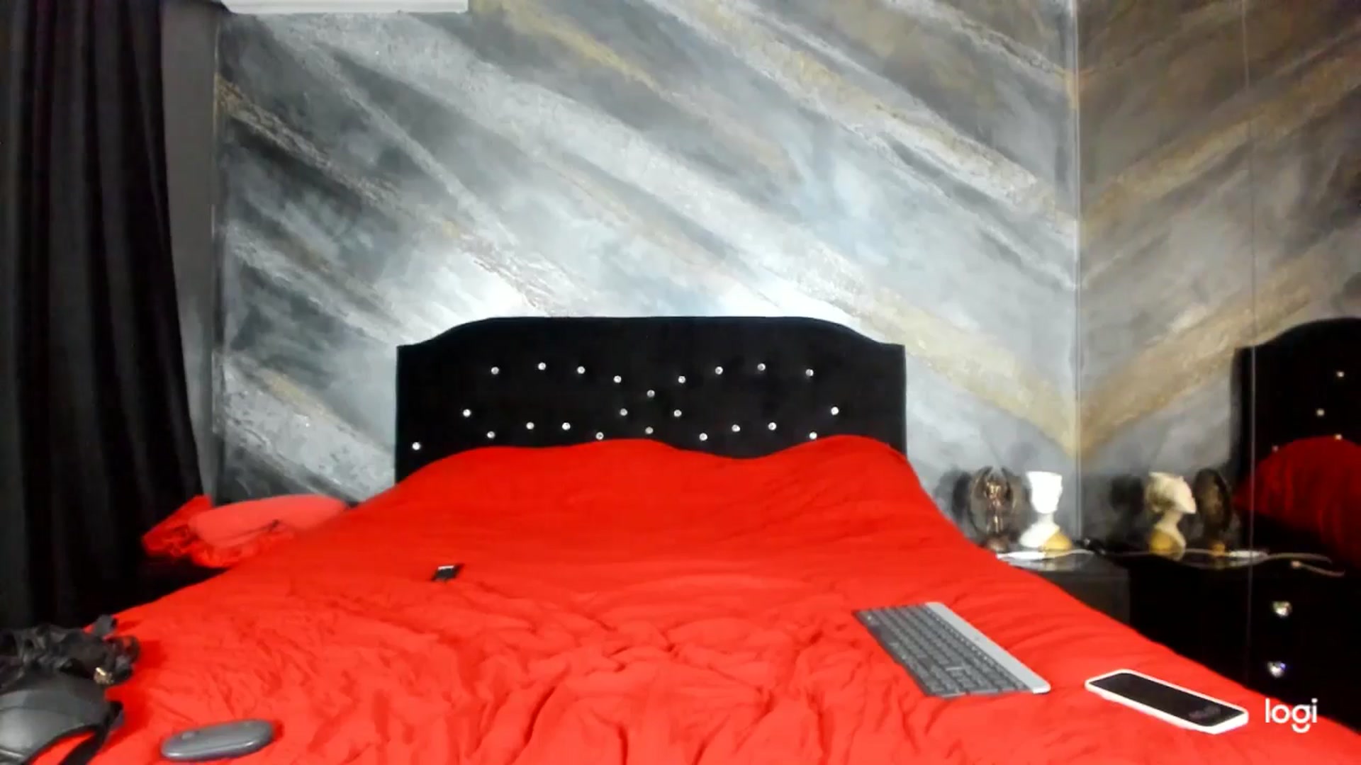 Gallery image thumbnail from HaleySweet18's myfreecams stream on, 11/28/2024, 06:08 image 18 of 20