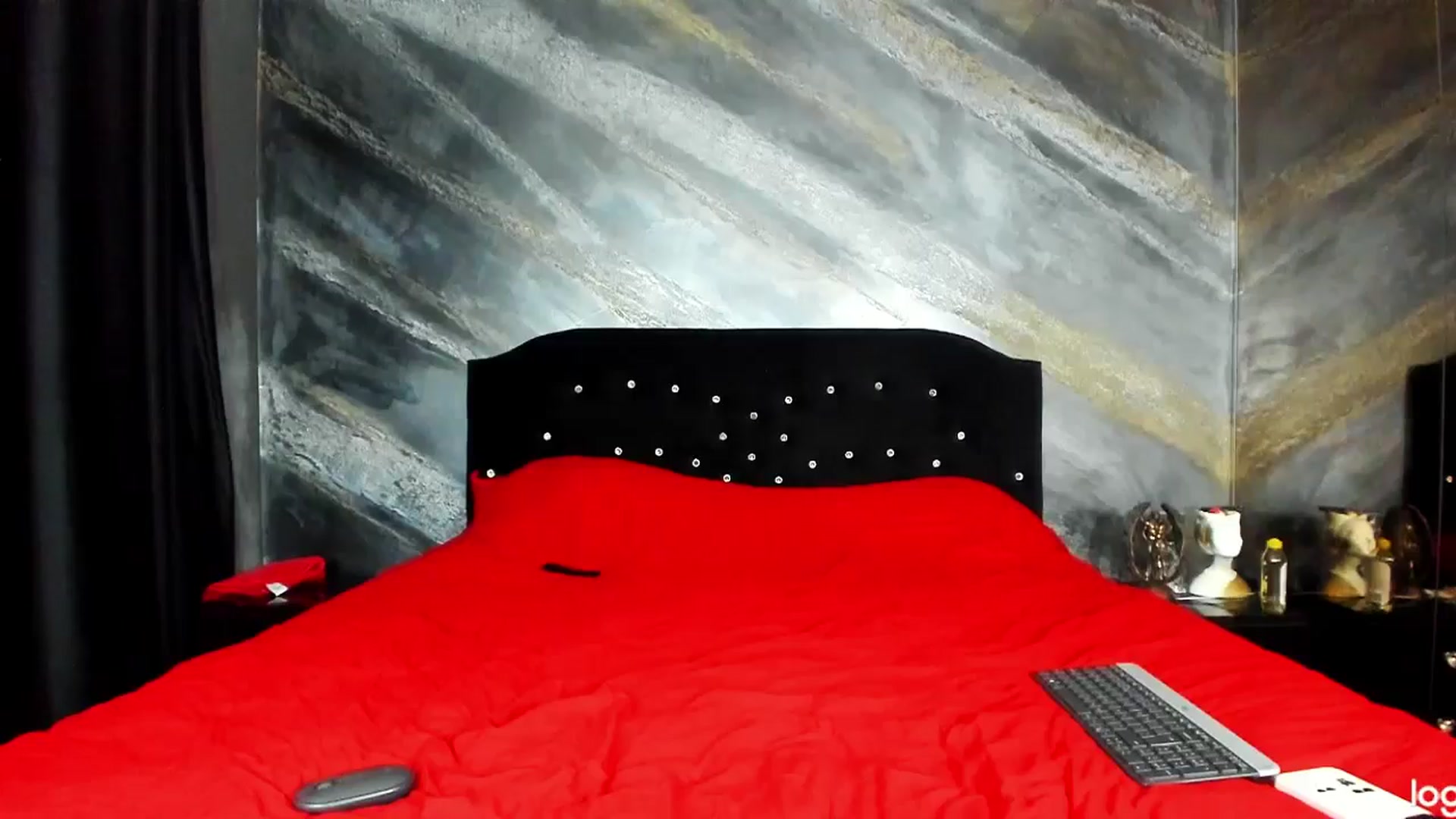 Gallery image thumbnail from HaleySweet18's myfreecams stream on, 01/05/2025, 03:54 image 18 of 20