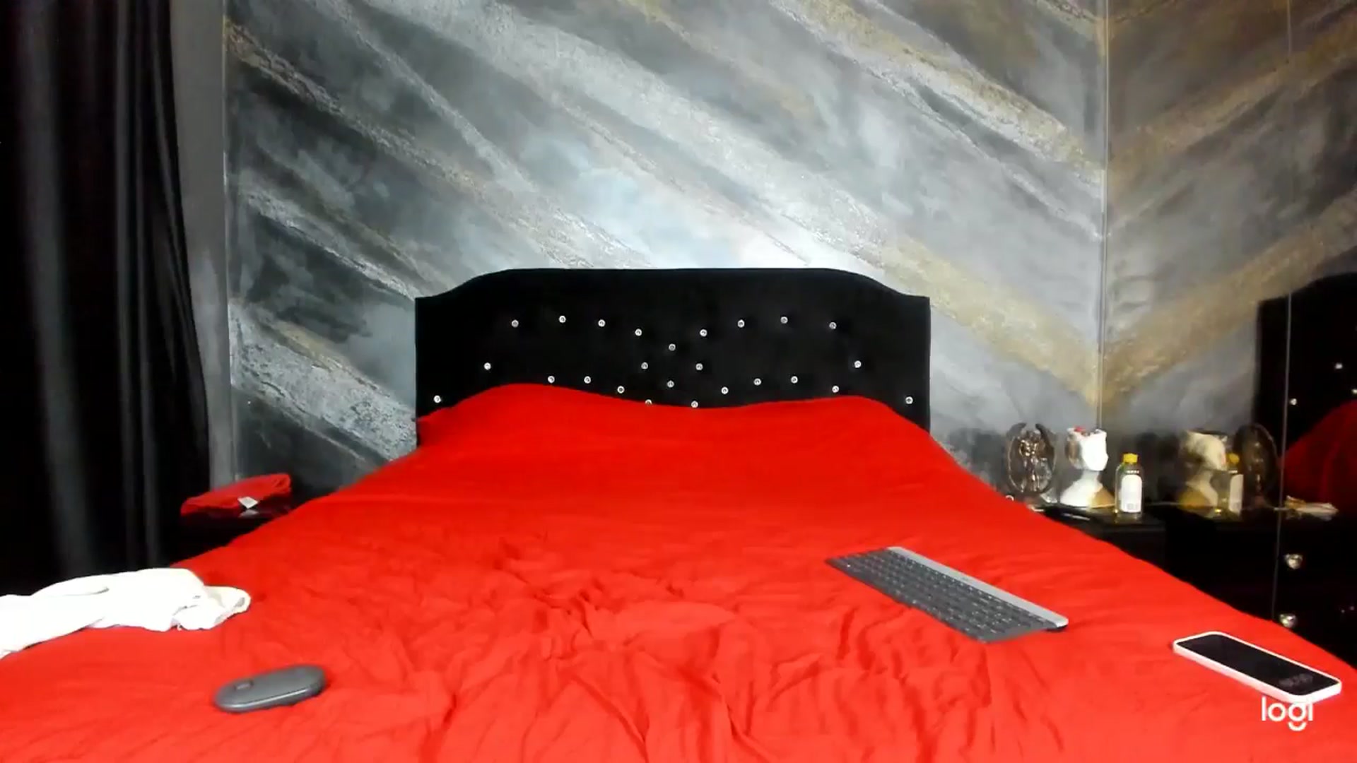 Gallery image thumbnail from HaleySweet18's myfreecams stream on, 01/06/2025, 03:41 image 20 of 20