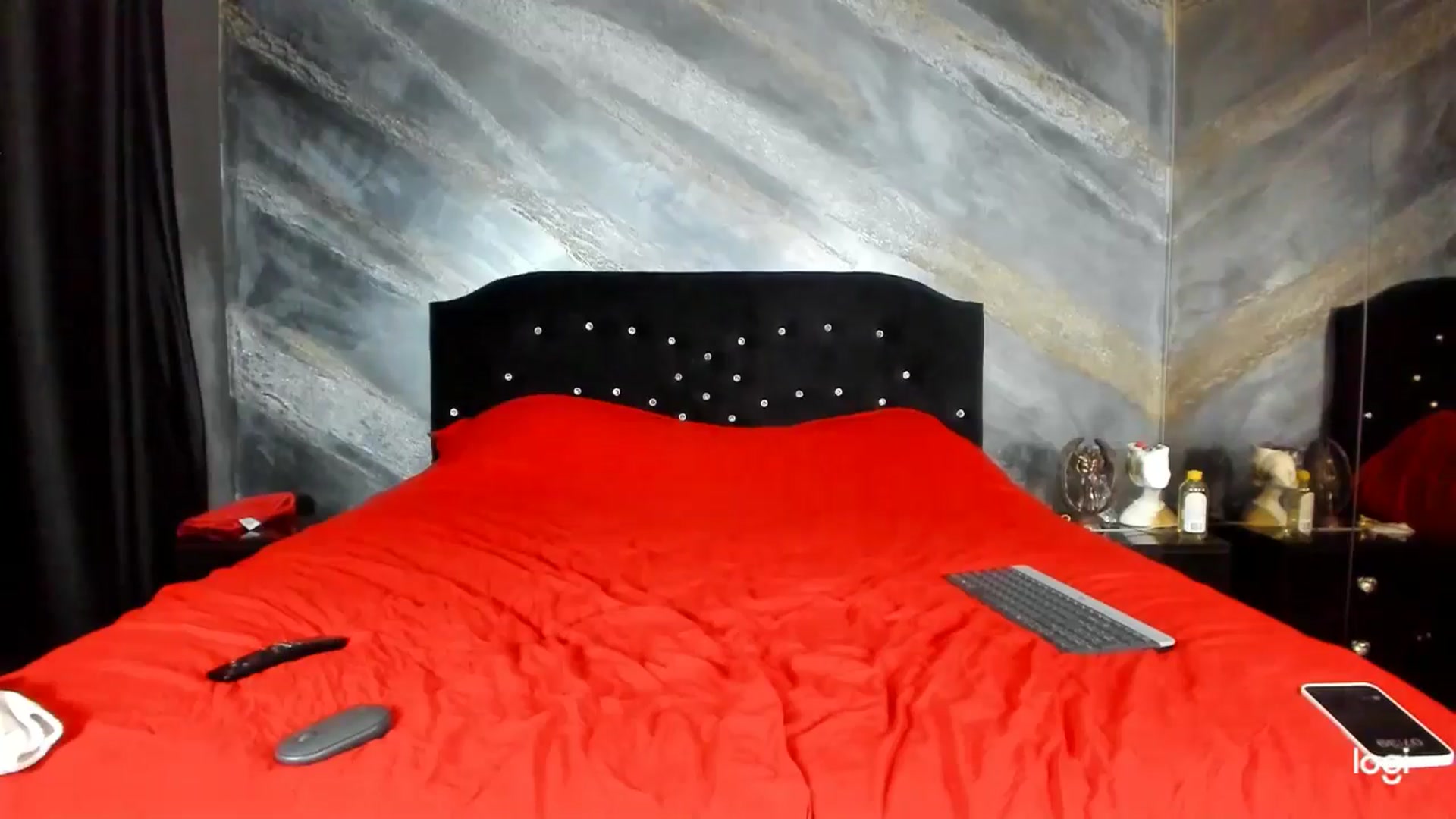 Gallery image thumbnail from HaleySweet18's myfreecams stream on, 01/06/2025, 06:22 image 2 of 20