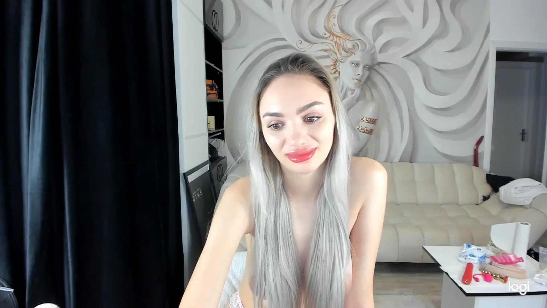 Gallery image thumbnail from HaleySweet18's myfreecams stream on, 01/16/2025, 06:28 image 3 of 20