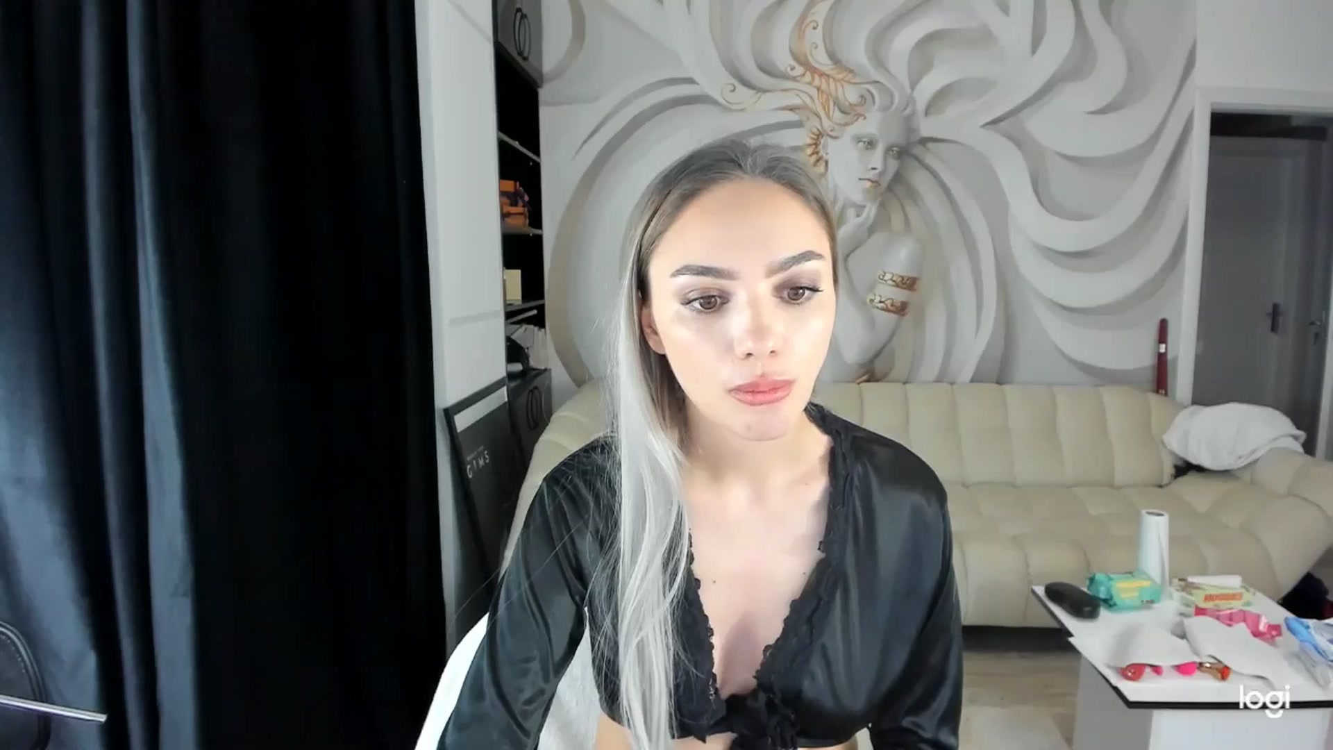 Gallery image thumbnail from HaleySweet18's myfreecams stream on, 01/20/2025, 23:38 image 6 of 20