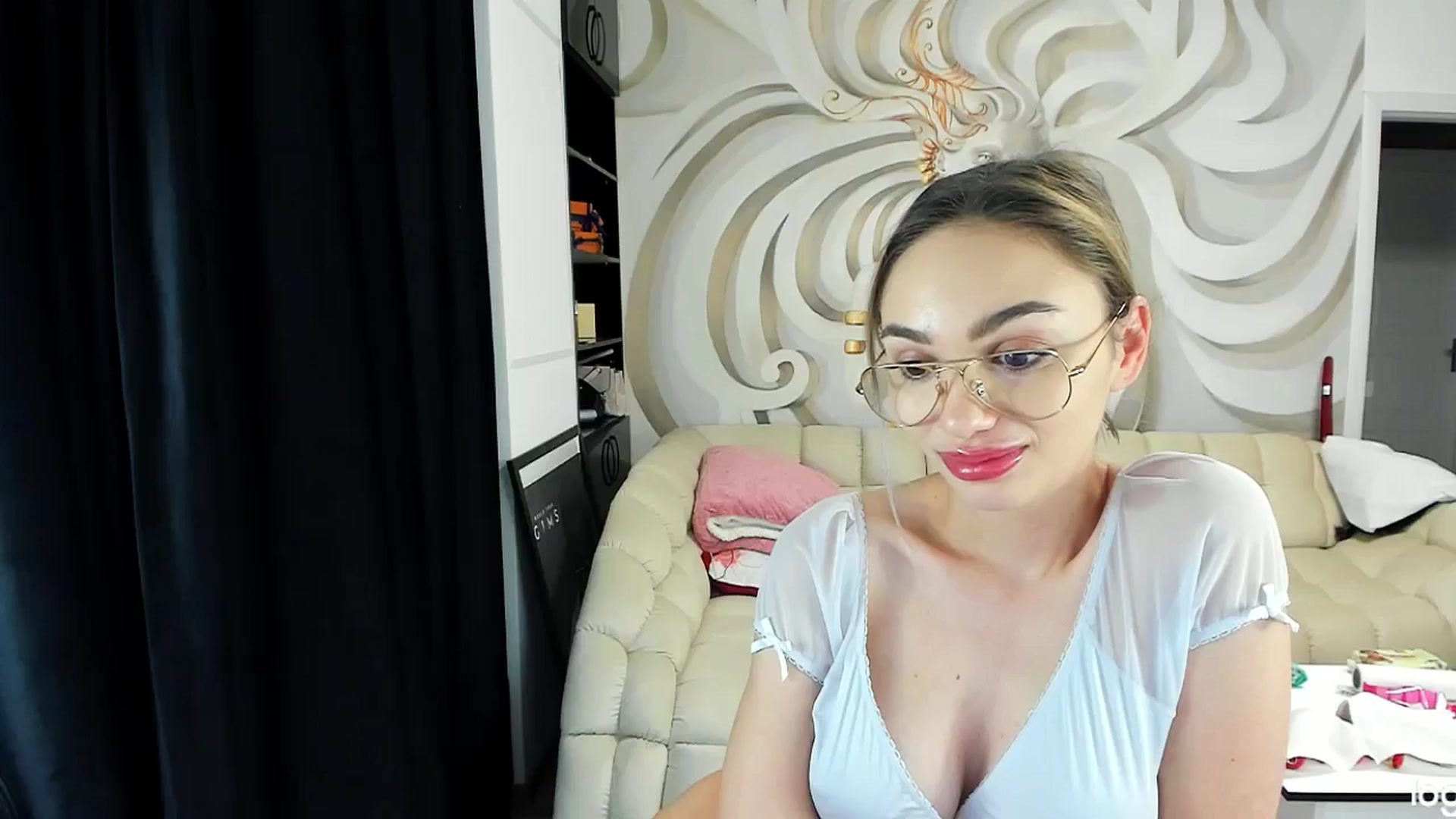 Gallery image thumbnail from HaleySweet18's myfreecams stream on, 01/23/2025, 05:53 image 2 of 20