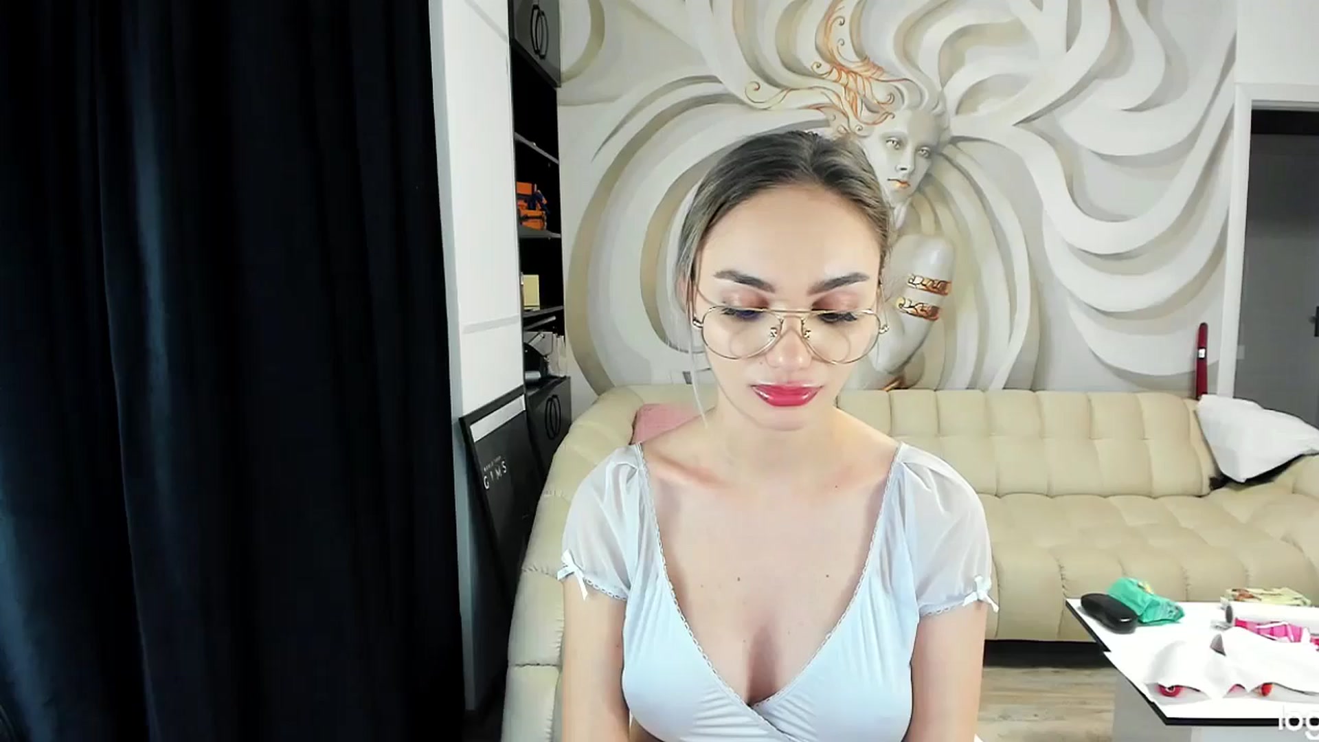 Gallery image thumbnail from HaleySweet18's myfreecams stream on, 01/23/2025, 05:53 image 10 of 20