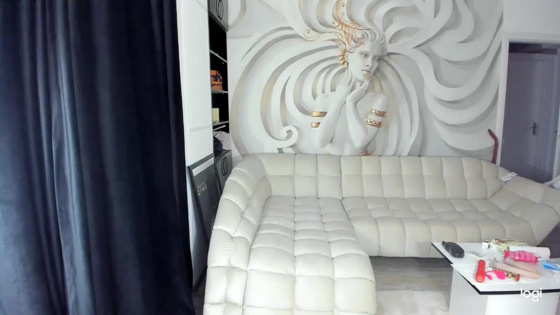 Gallery image thumbnail from HaleySweet18's myfreecams stream on, 01/26/2025, 03:50 image 10 of 20