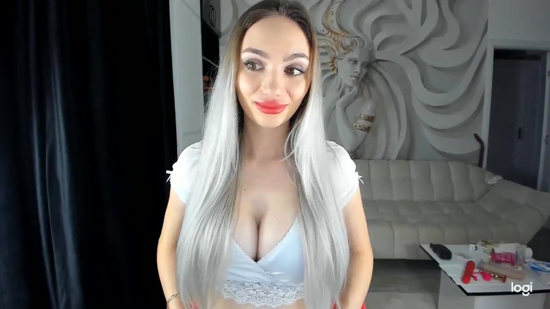 Gallery image thumbnail from HaleySweet18's myfreecams stream on, 01/26/2025, 22:26 image 18 of 20